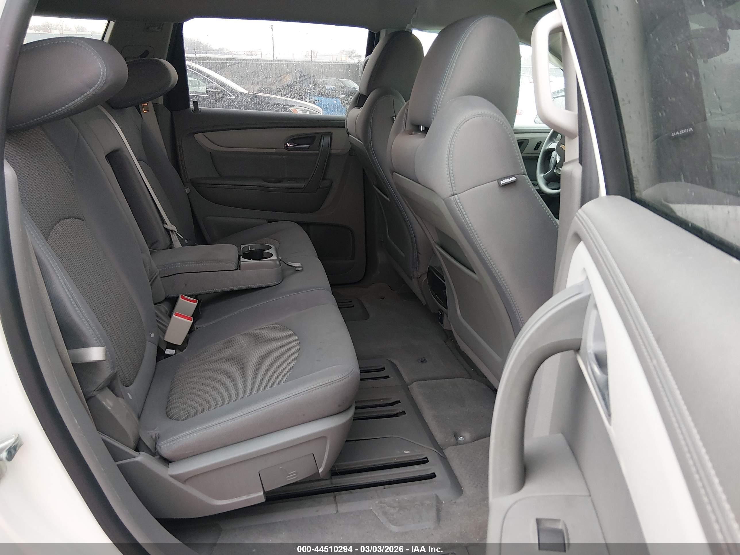 CHEVROLET TRAVERSE image 8