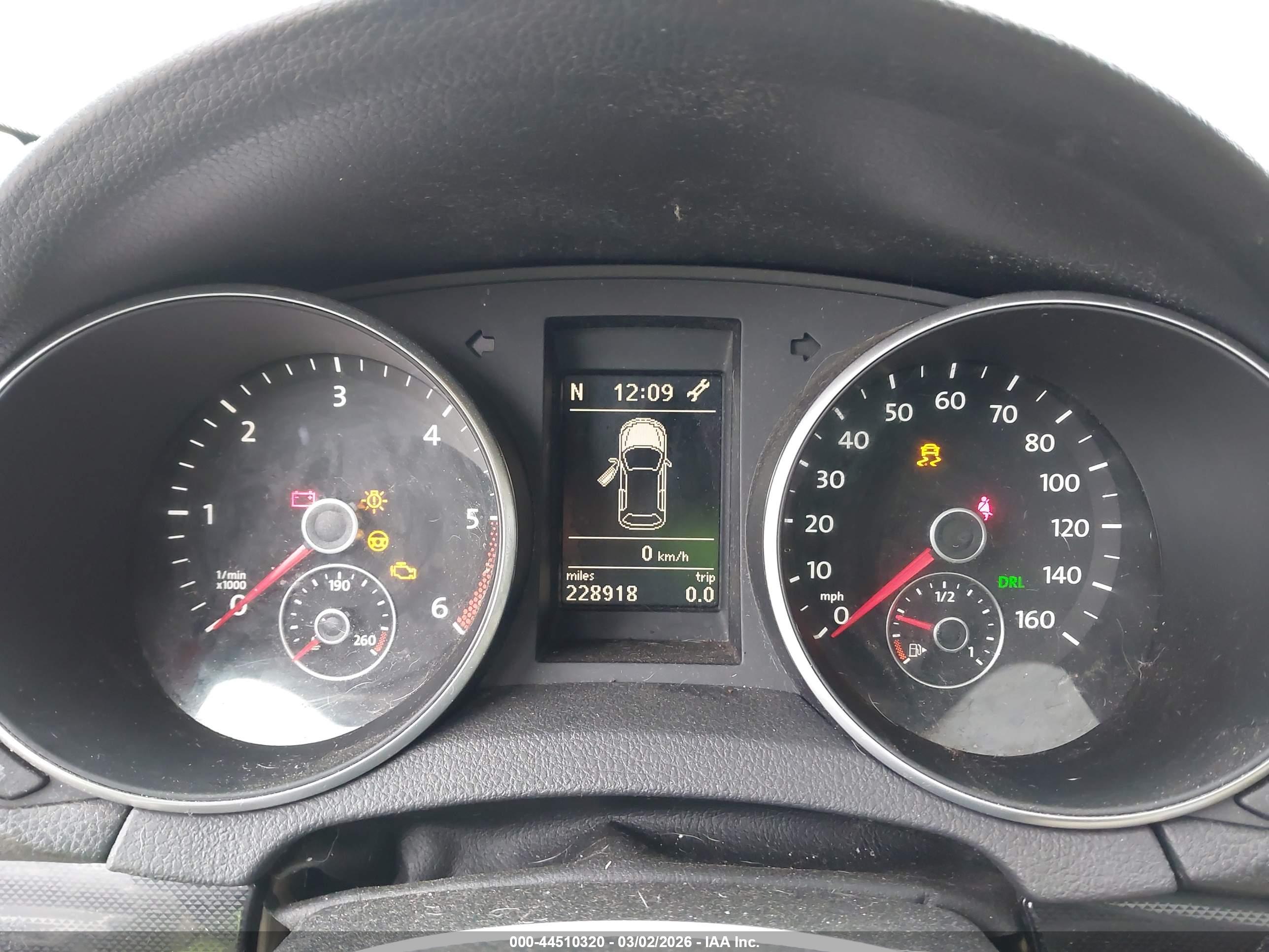 VOLKSWAGEN JETTA image 7