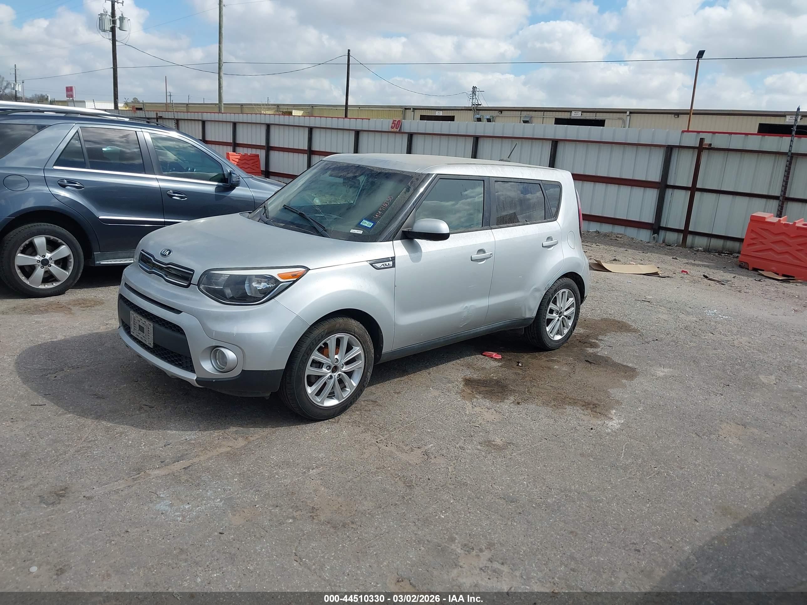 KIA SOUL image 2