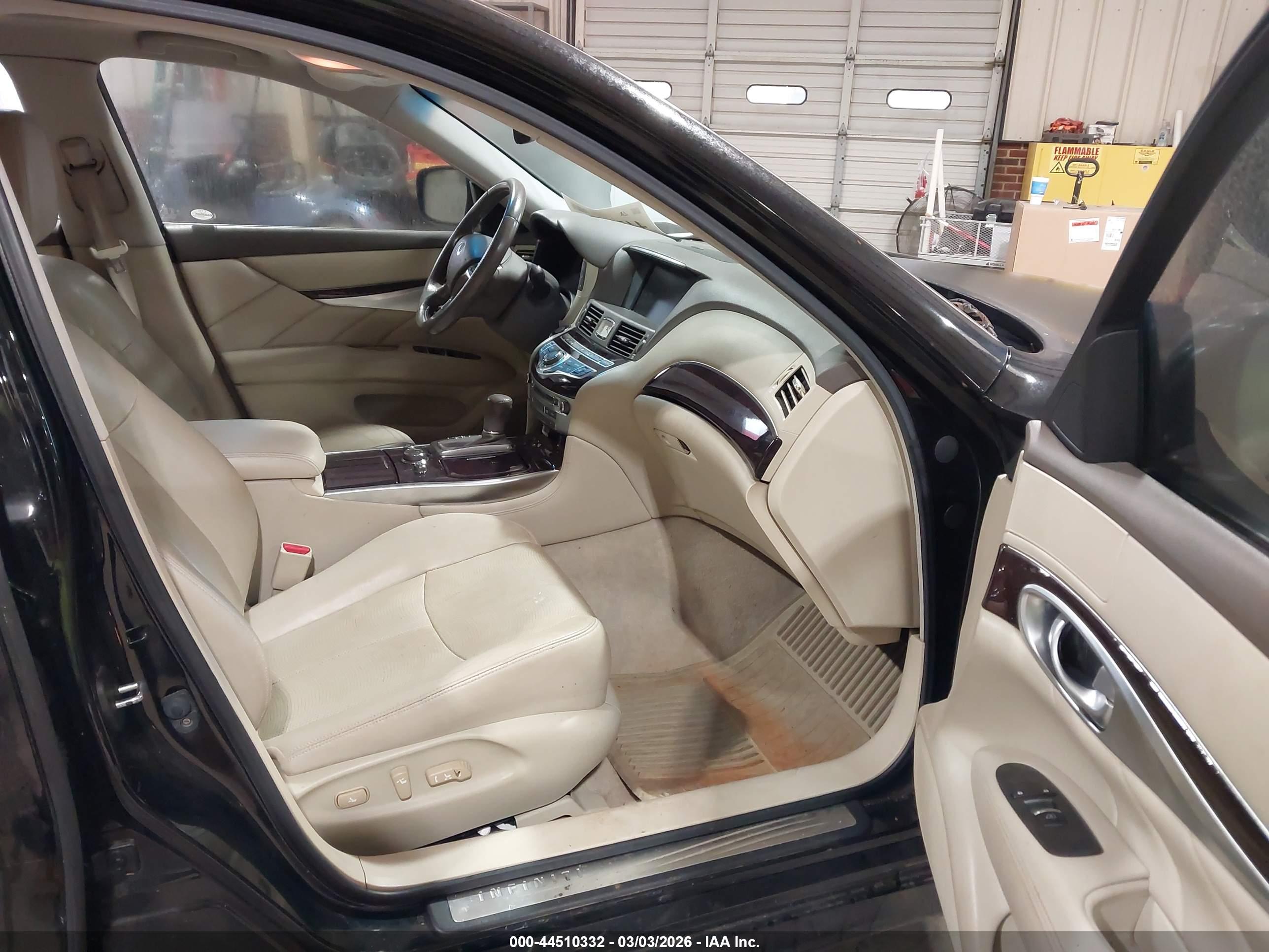 INFINITI M56X image 5