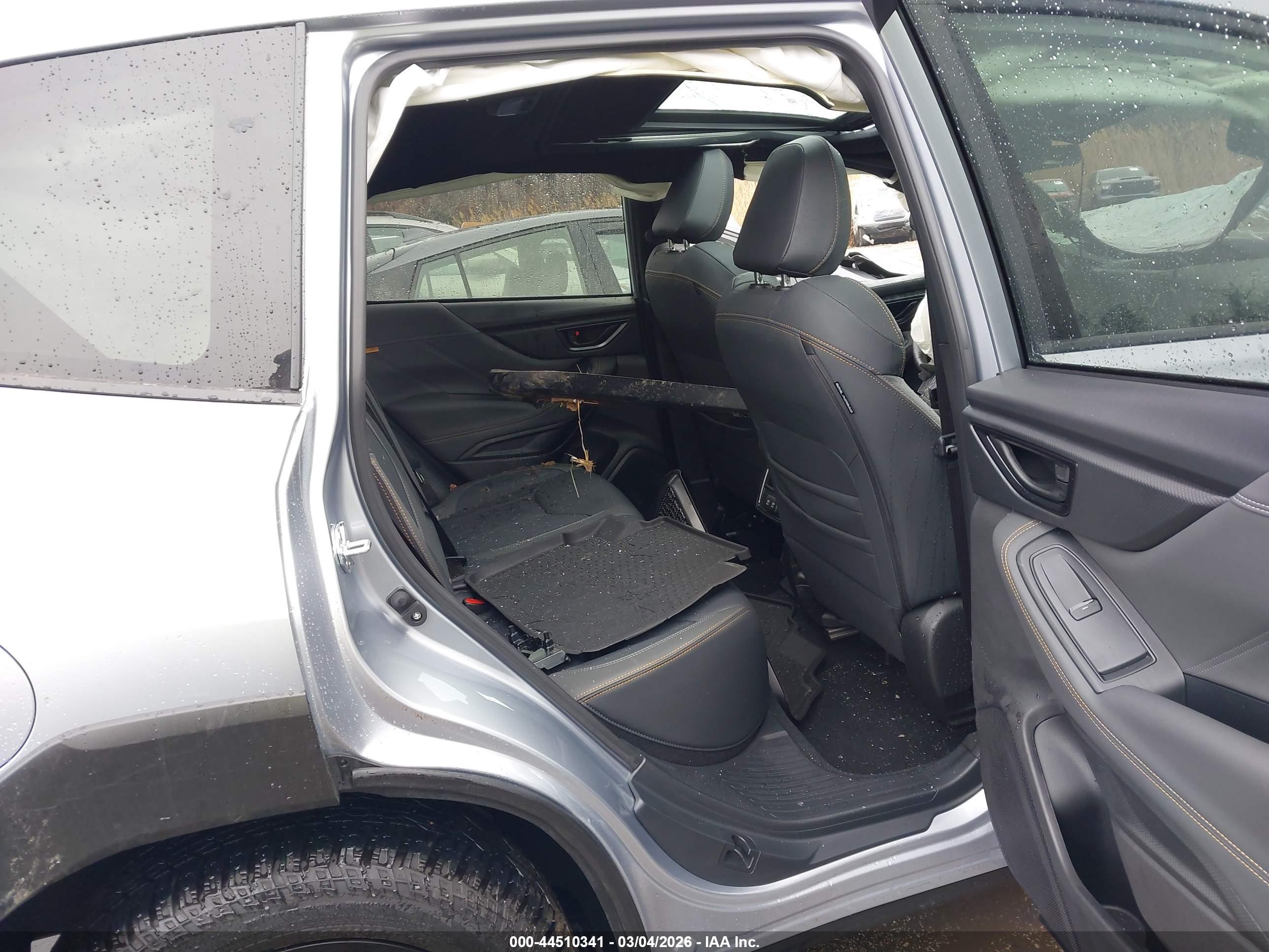 SUBARU FORESTER image 8