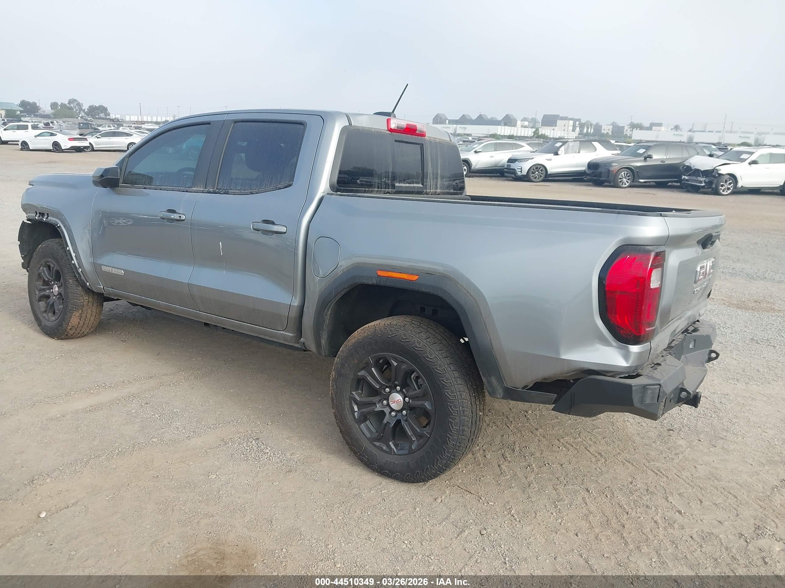 GMC CANYON image 3