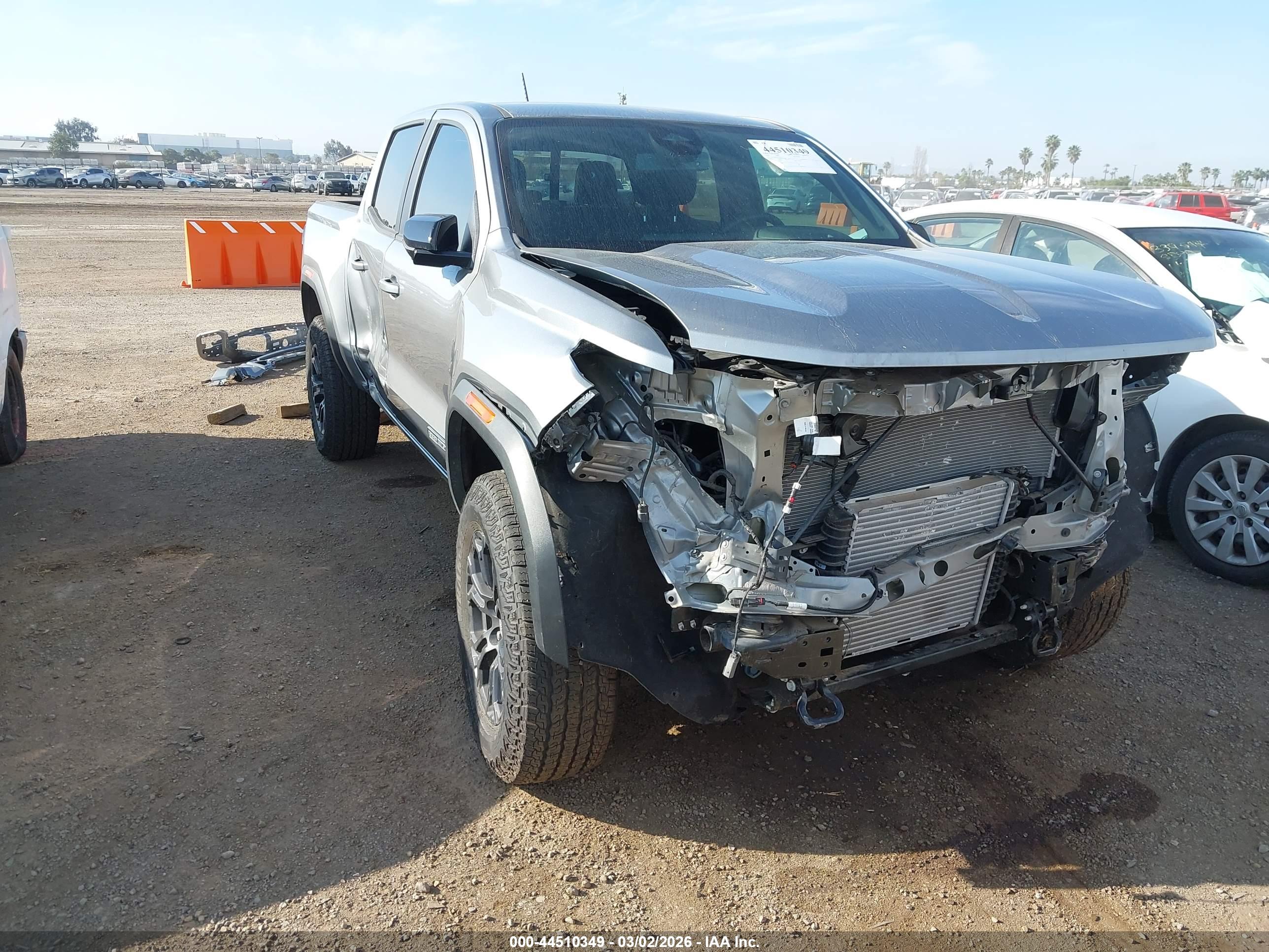 GMC CANYON image 6