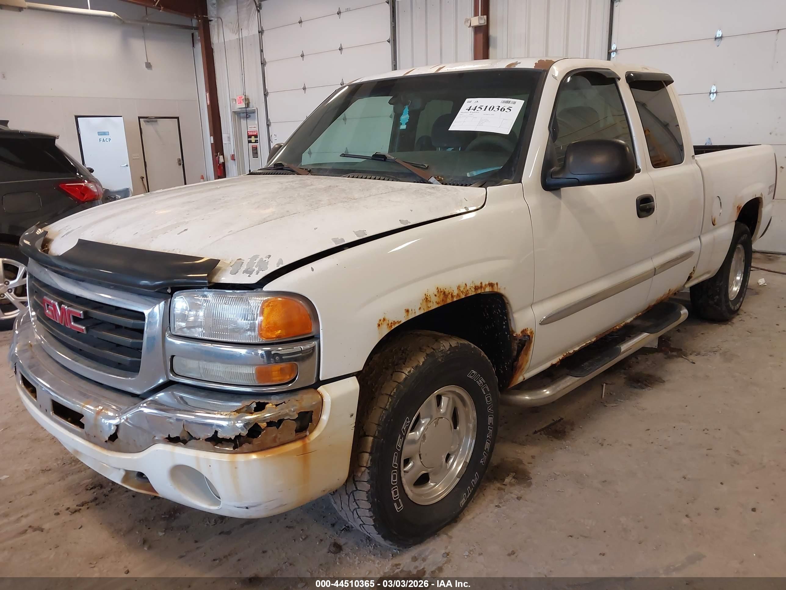 GMC SIERRA image 2