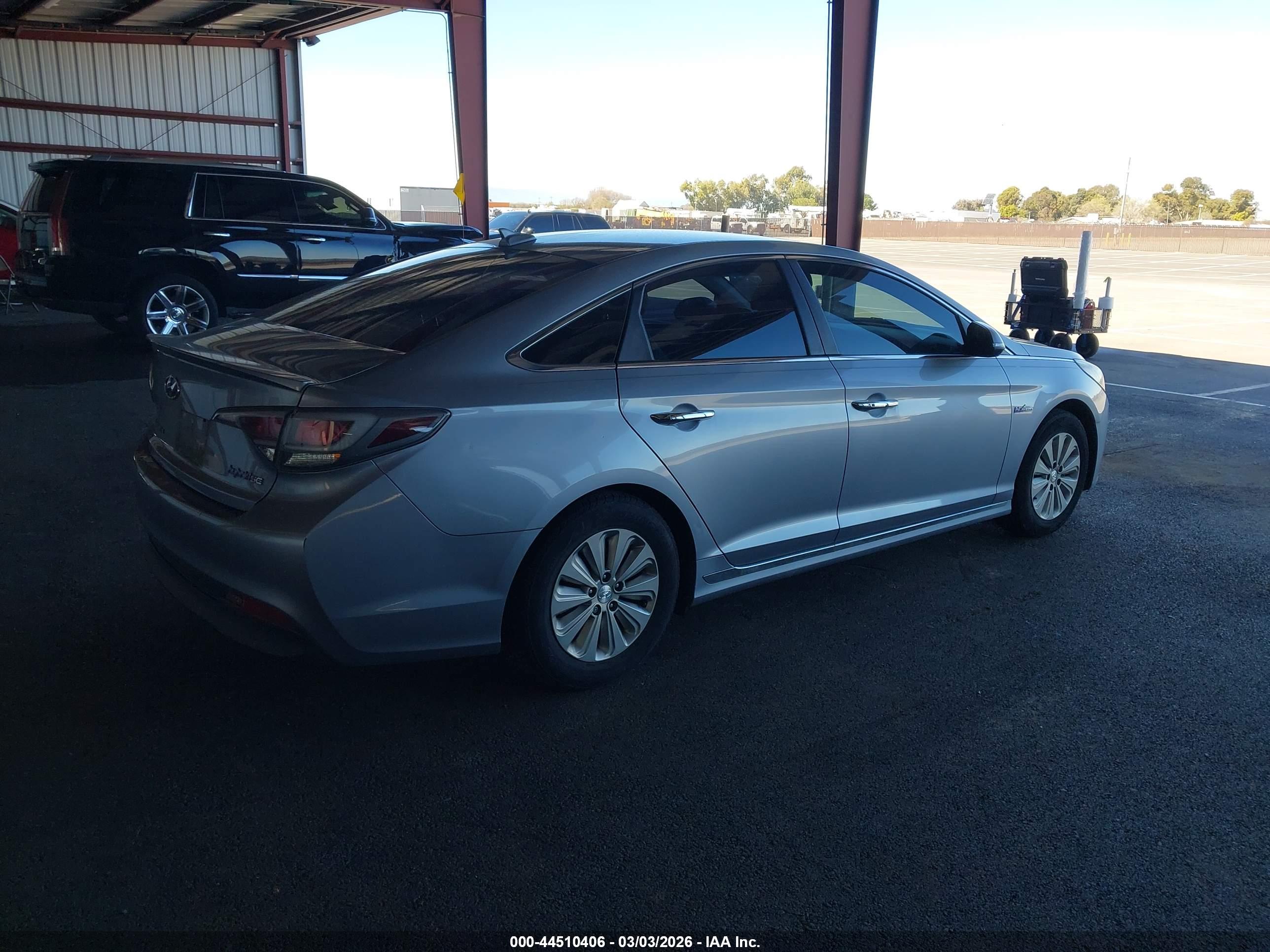 HYUNDAI SONATA image 4
