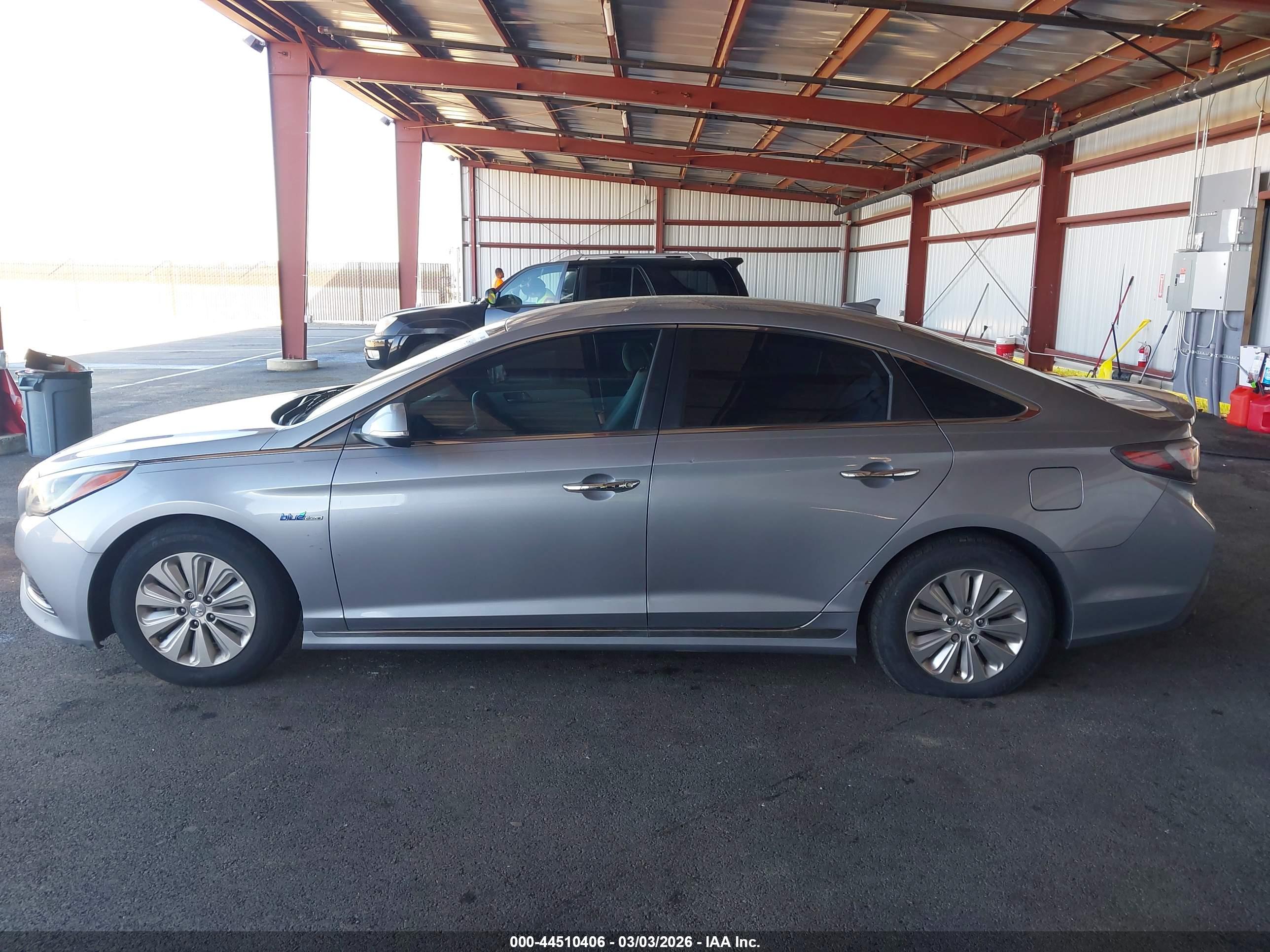 HYUNDAI SONATA image 6