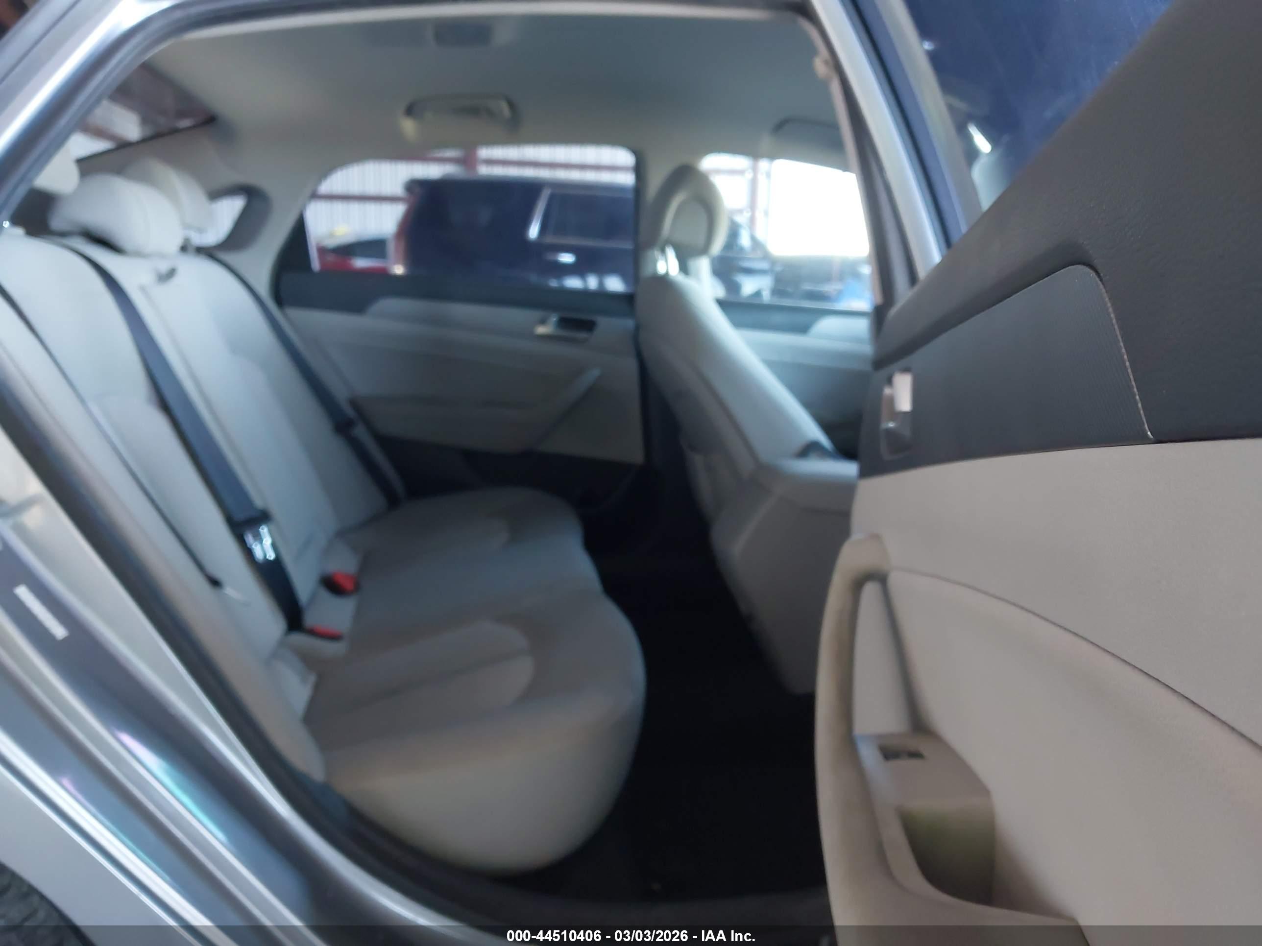 HYUNDAI SONATA image 8