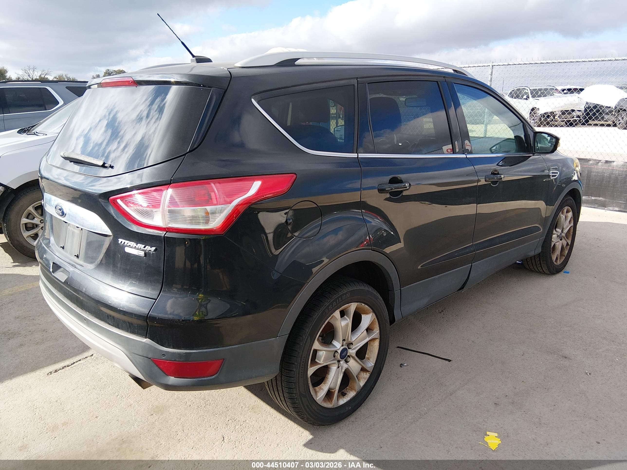 FORD ESCAPE image 4