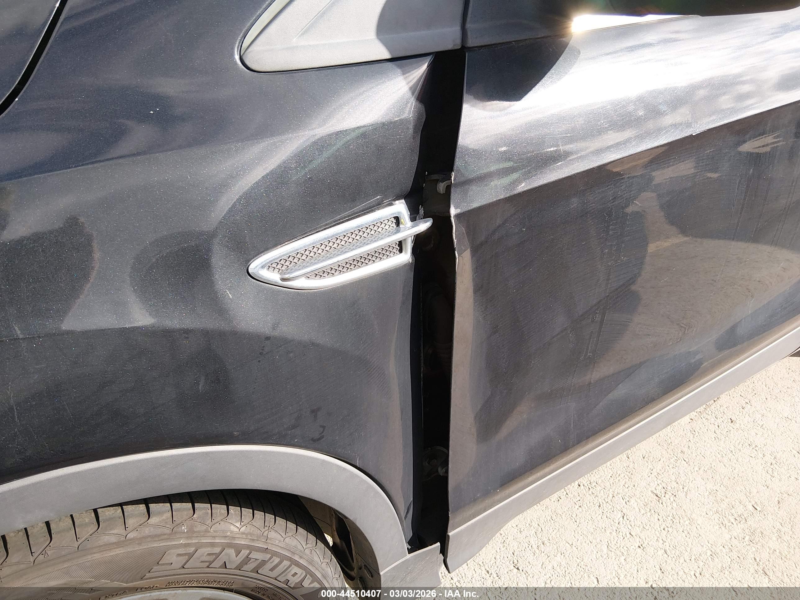 FORD ESCAPE image 6