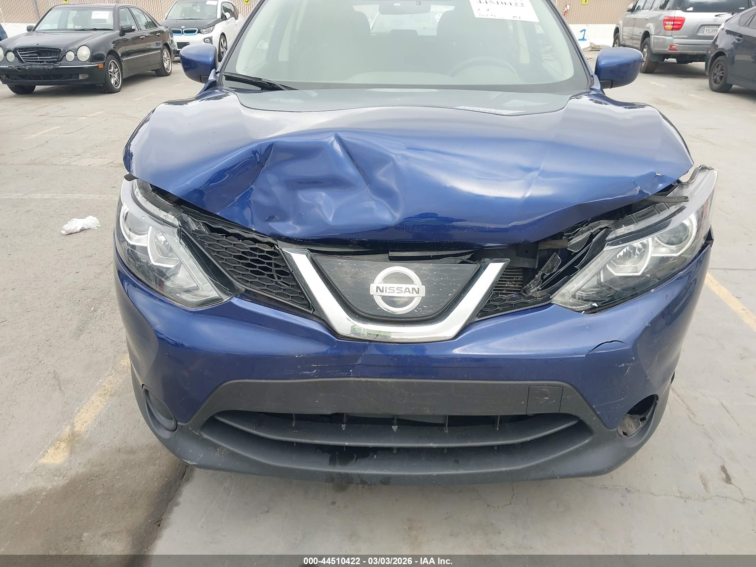 NISSAN ROGUE image 6