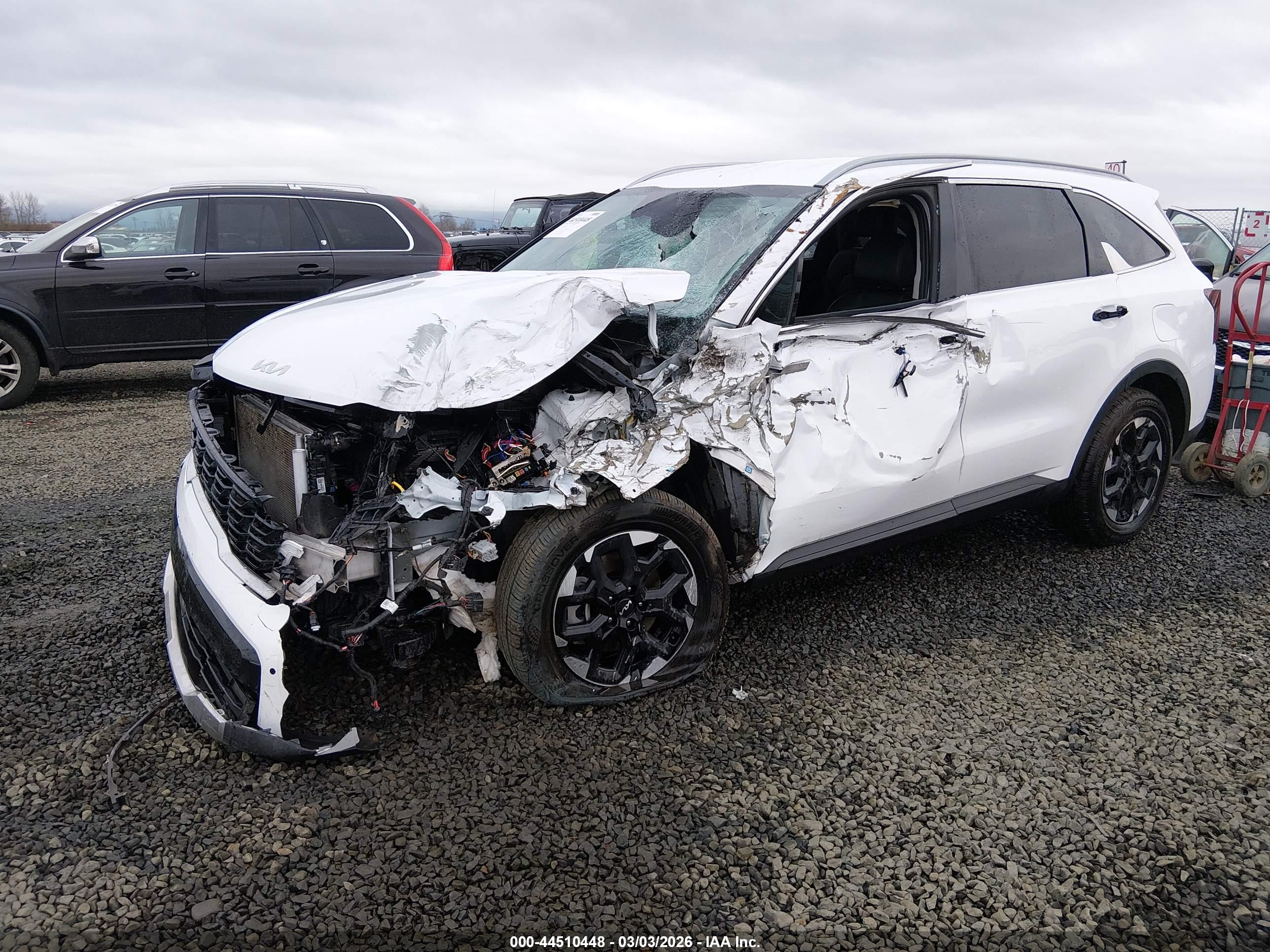 KIA SORENTO image 2