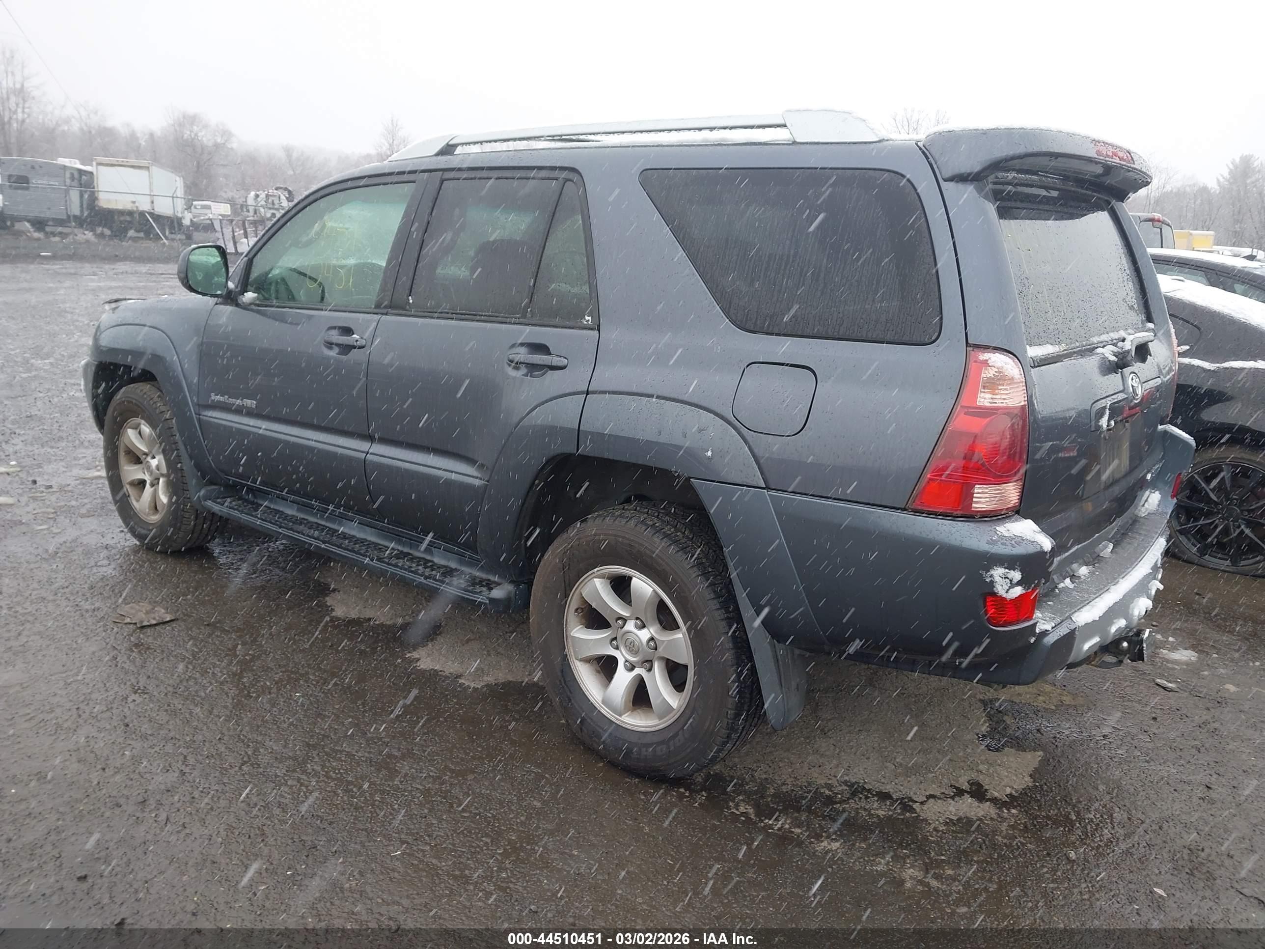 TOYOTA 4RUNNER image 3