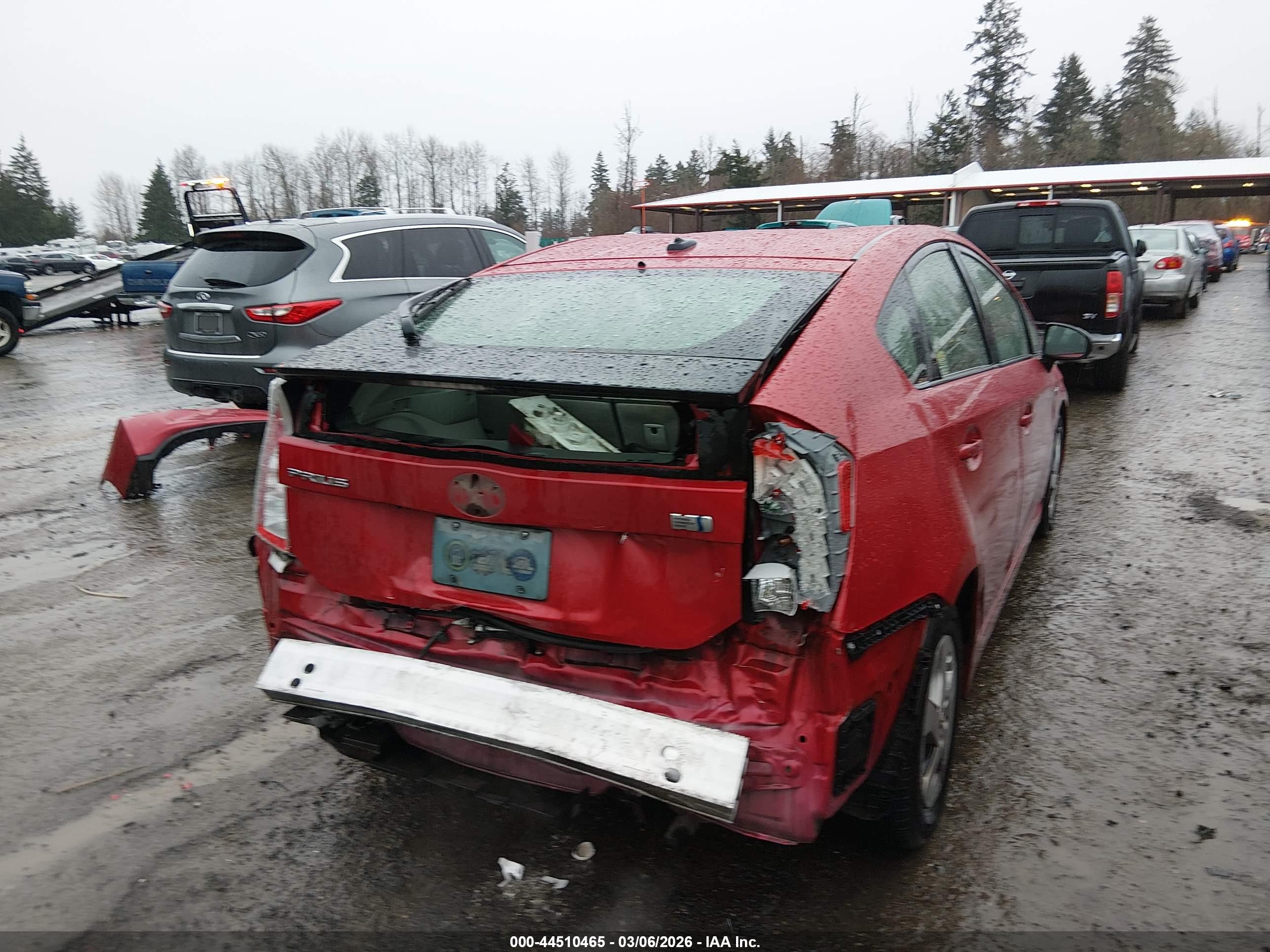 TOYOTA PRIUS image 6
