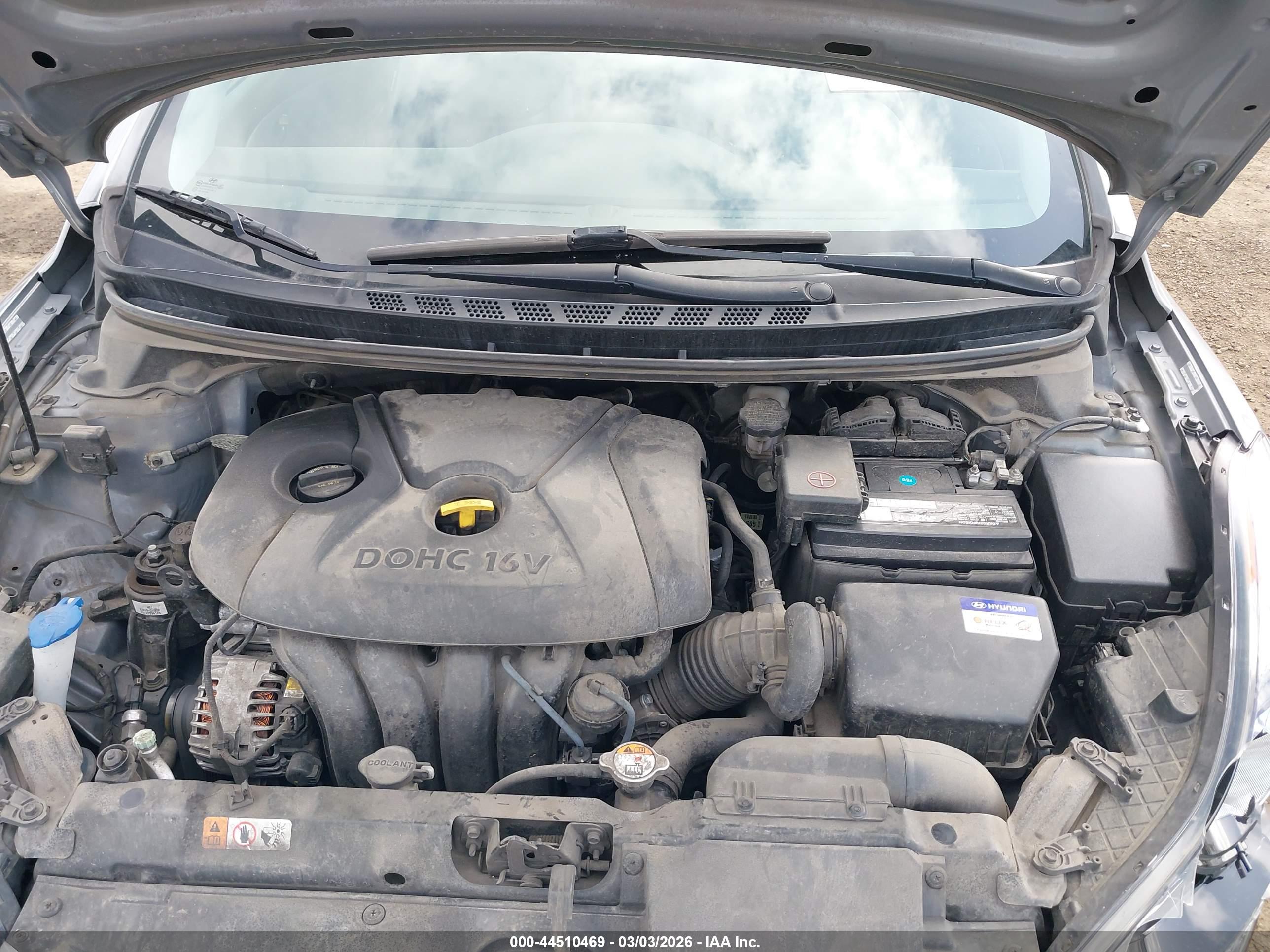 HYUNDAI ELANTRA image 10