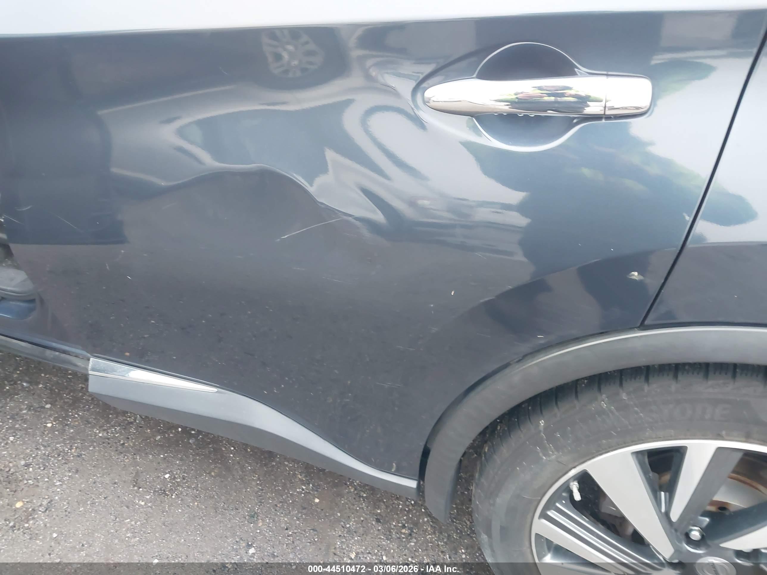 NISSAN MURANO image 6