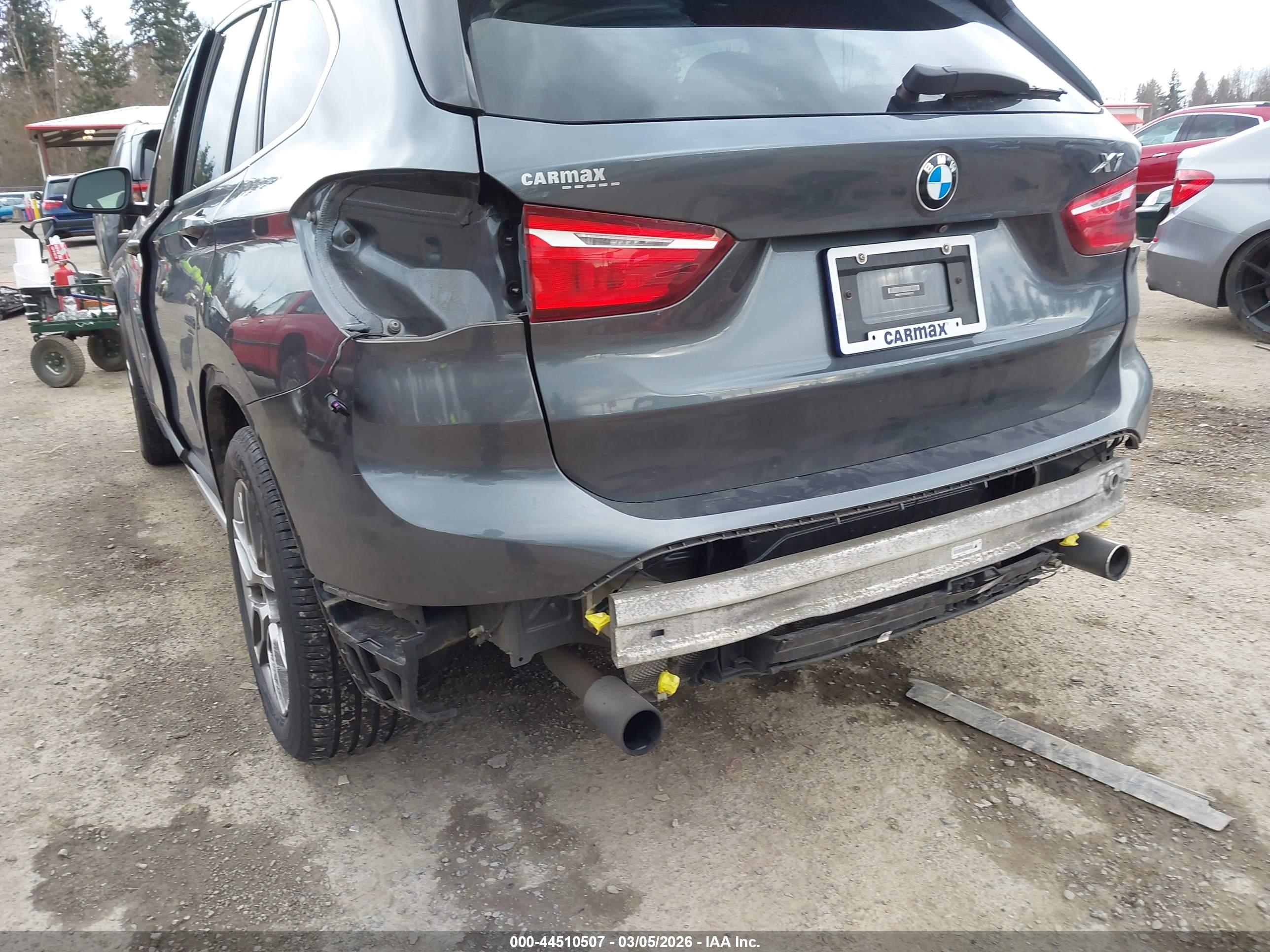 BMW X1 image 6