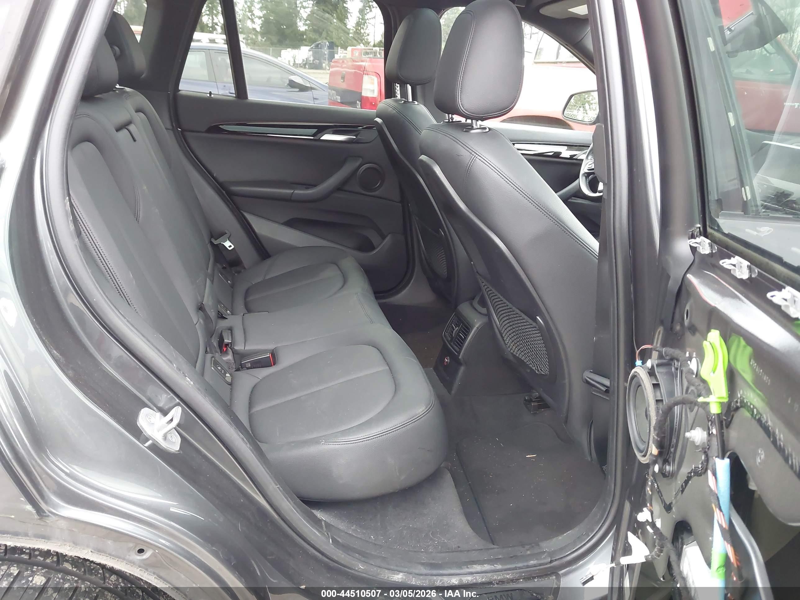 BMW X1 image 8