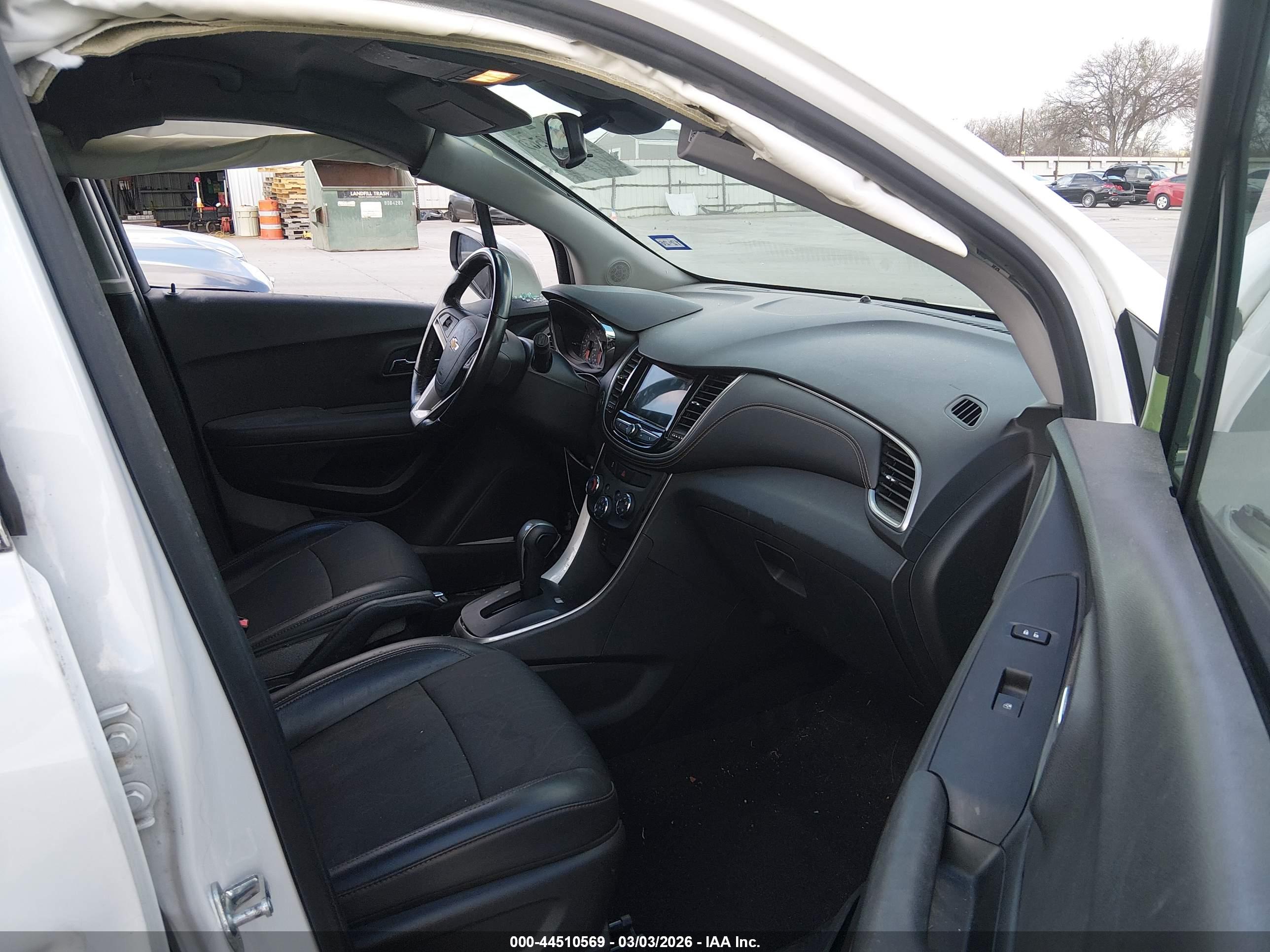 CHEVROLET TRAX image 5