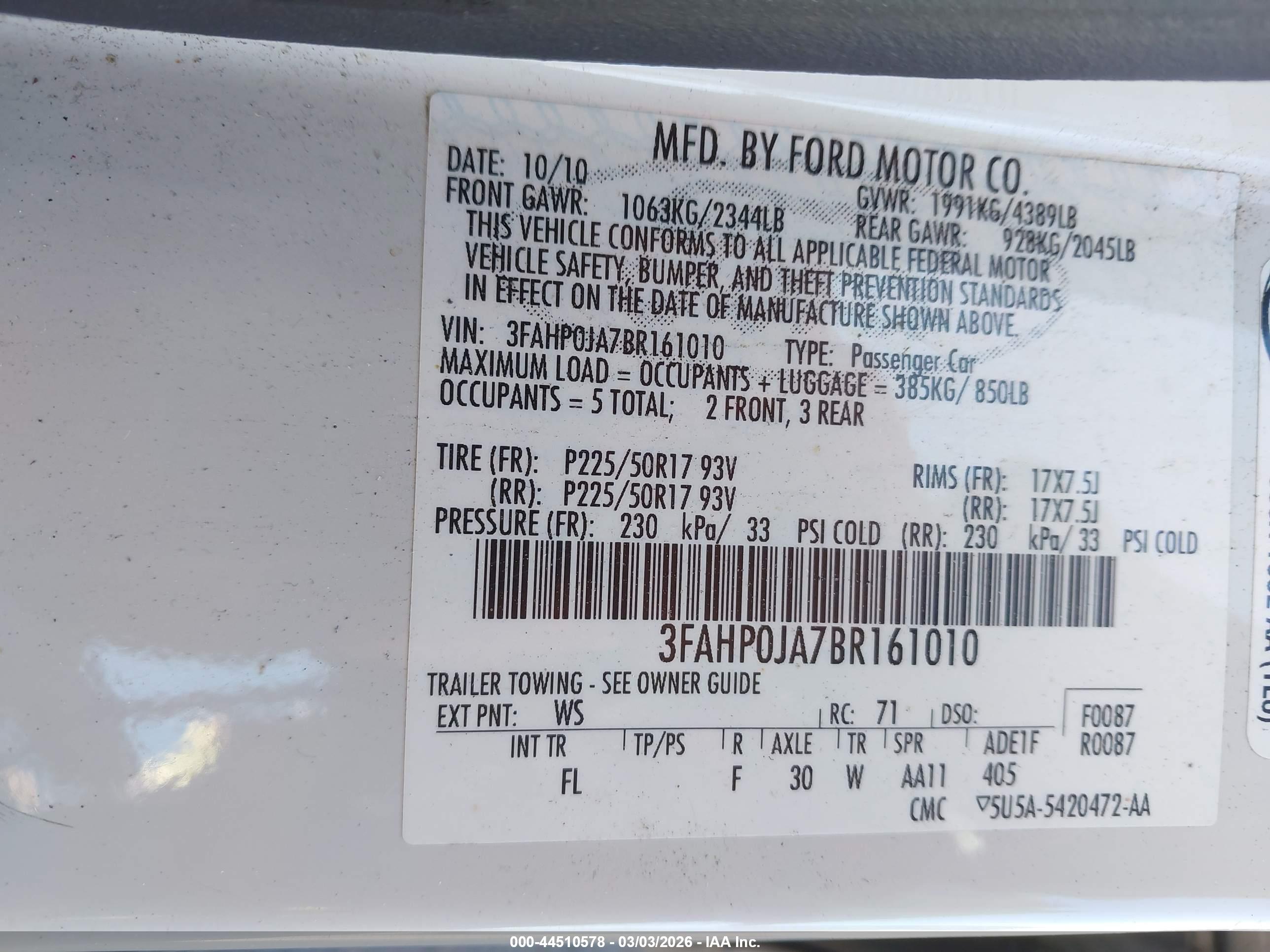 FORD FUSION image 9