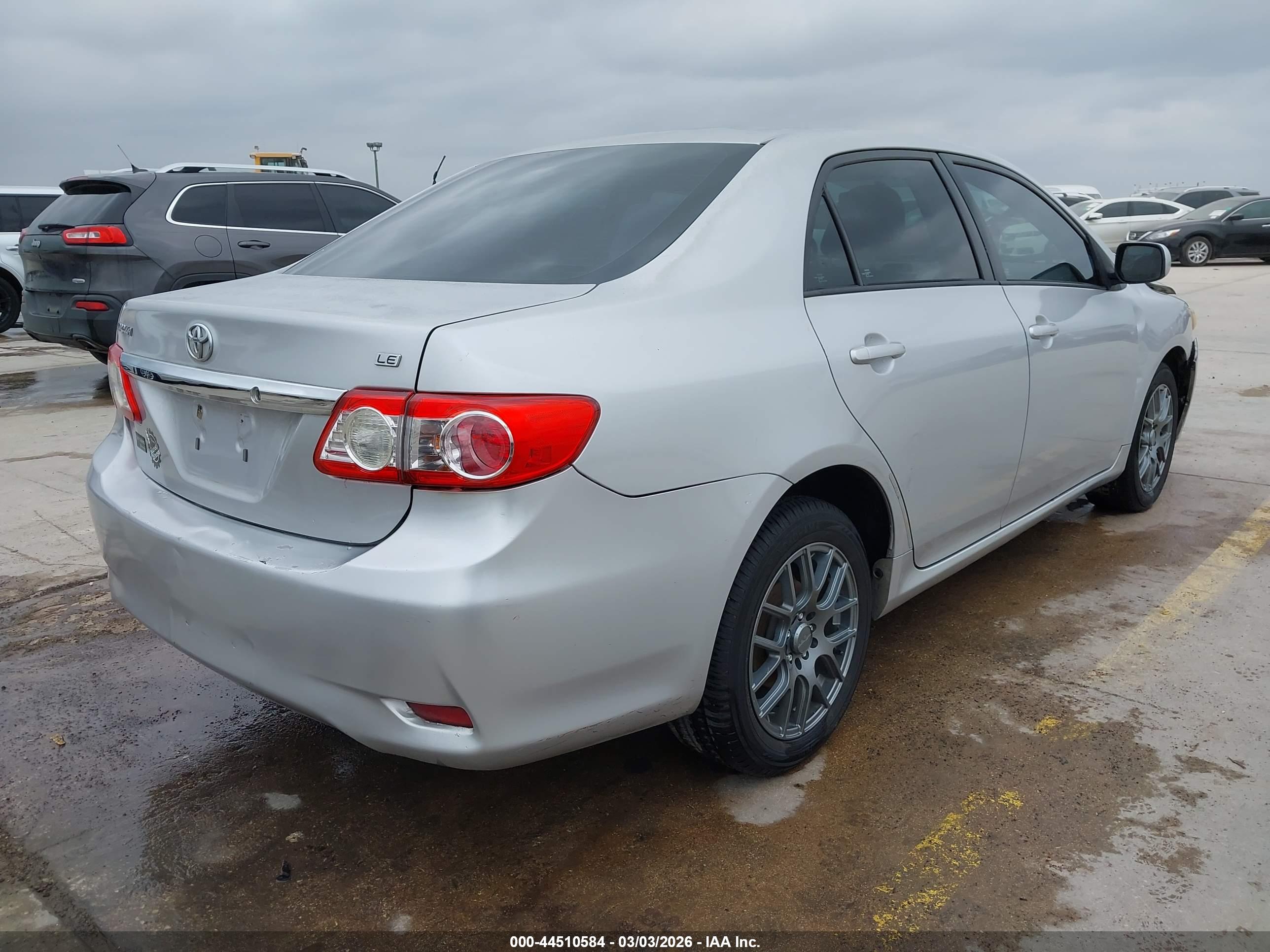 TOYOTA COROLLA image 4