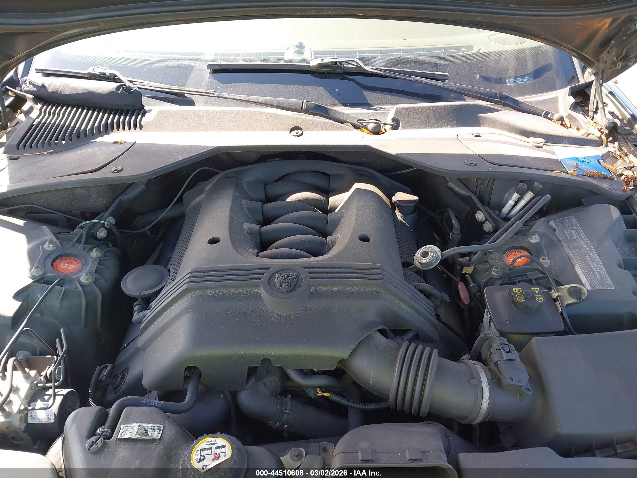 JAGUAR XJ image 10