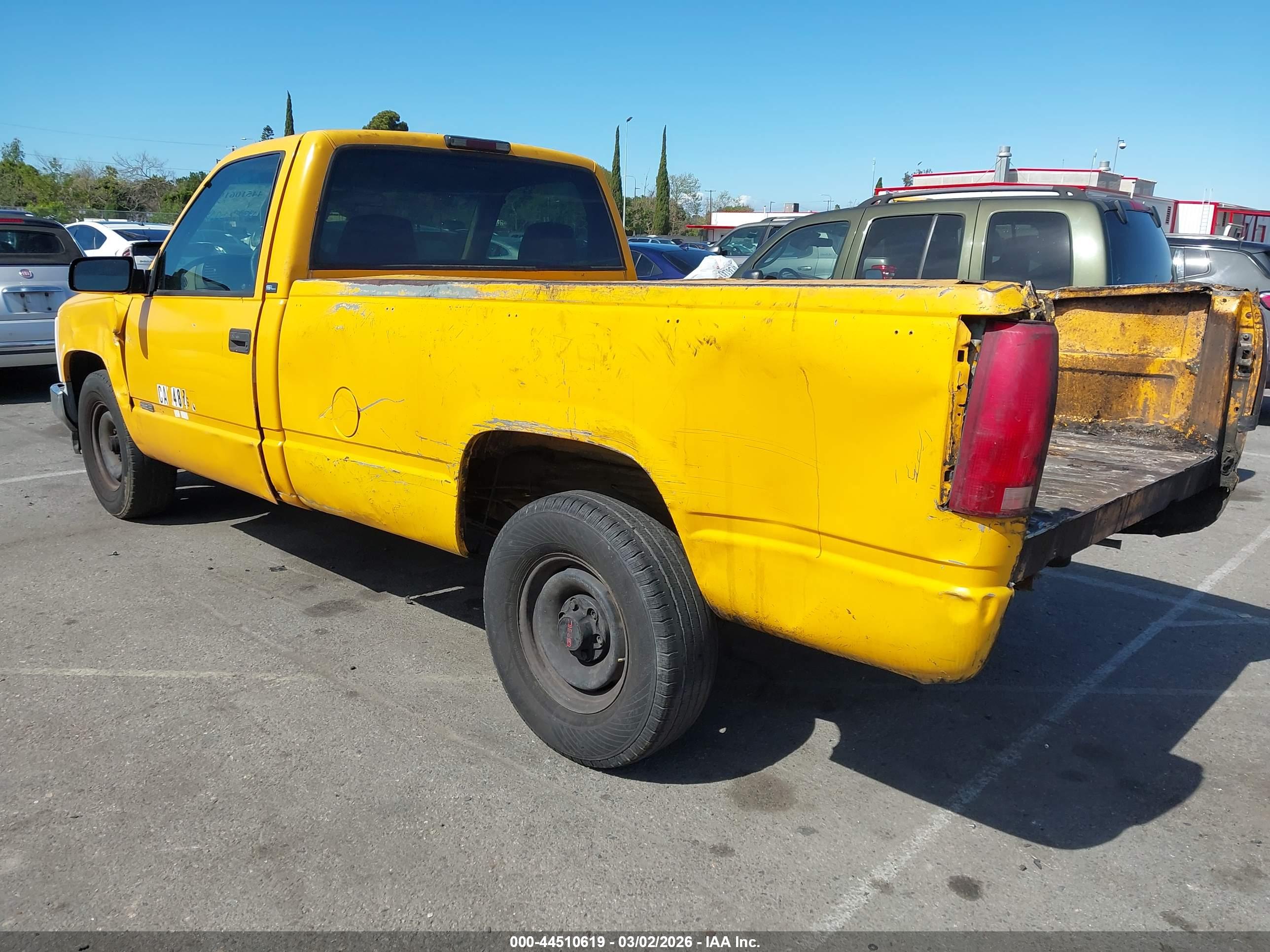 GMC SIERRA image 3