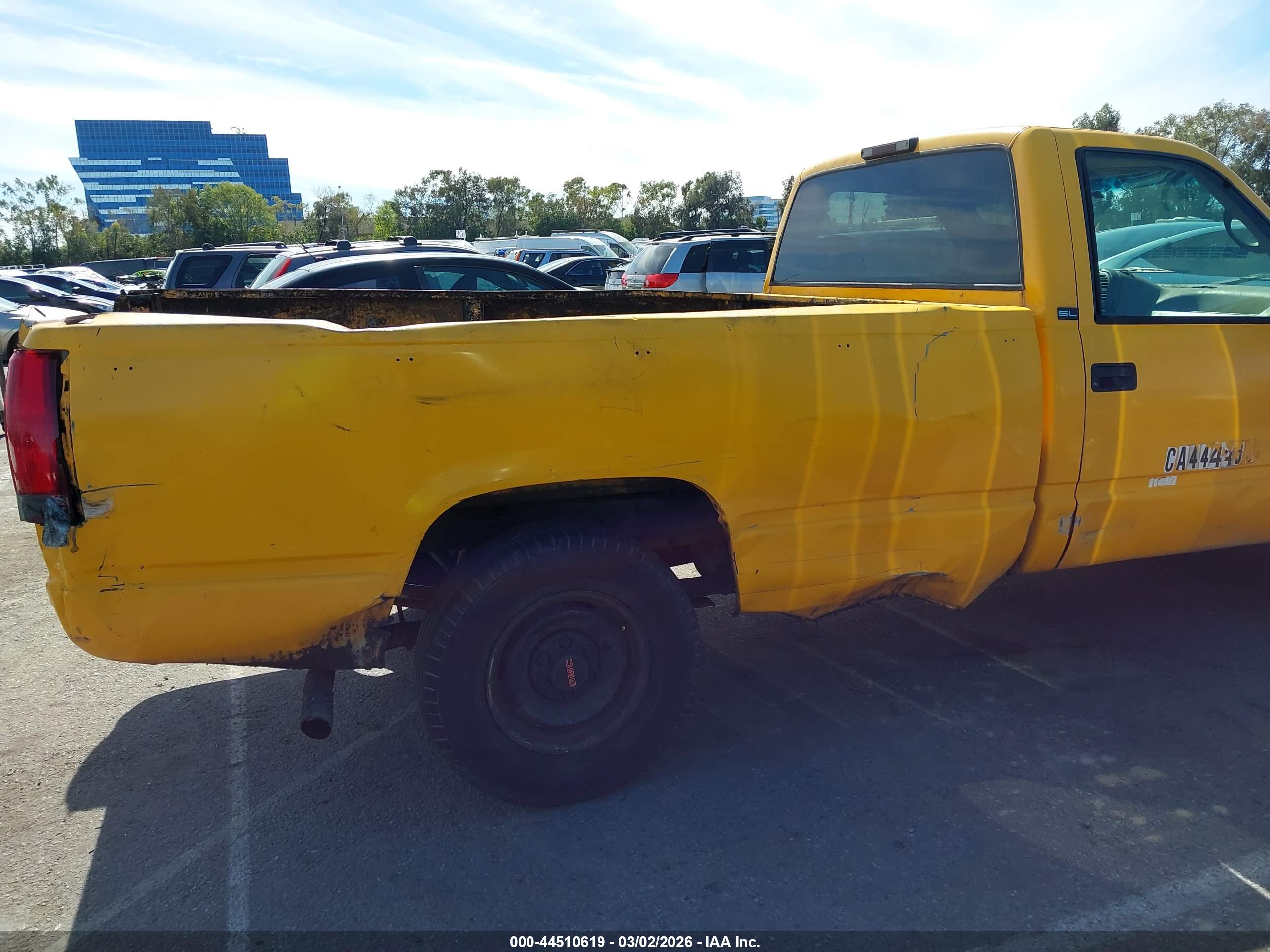 GMC SIERRA image 6