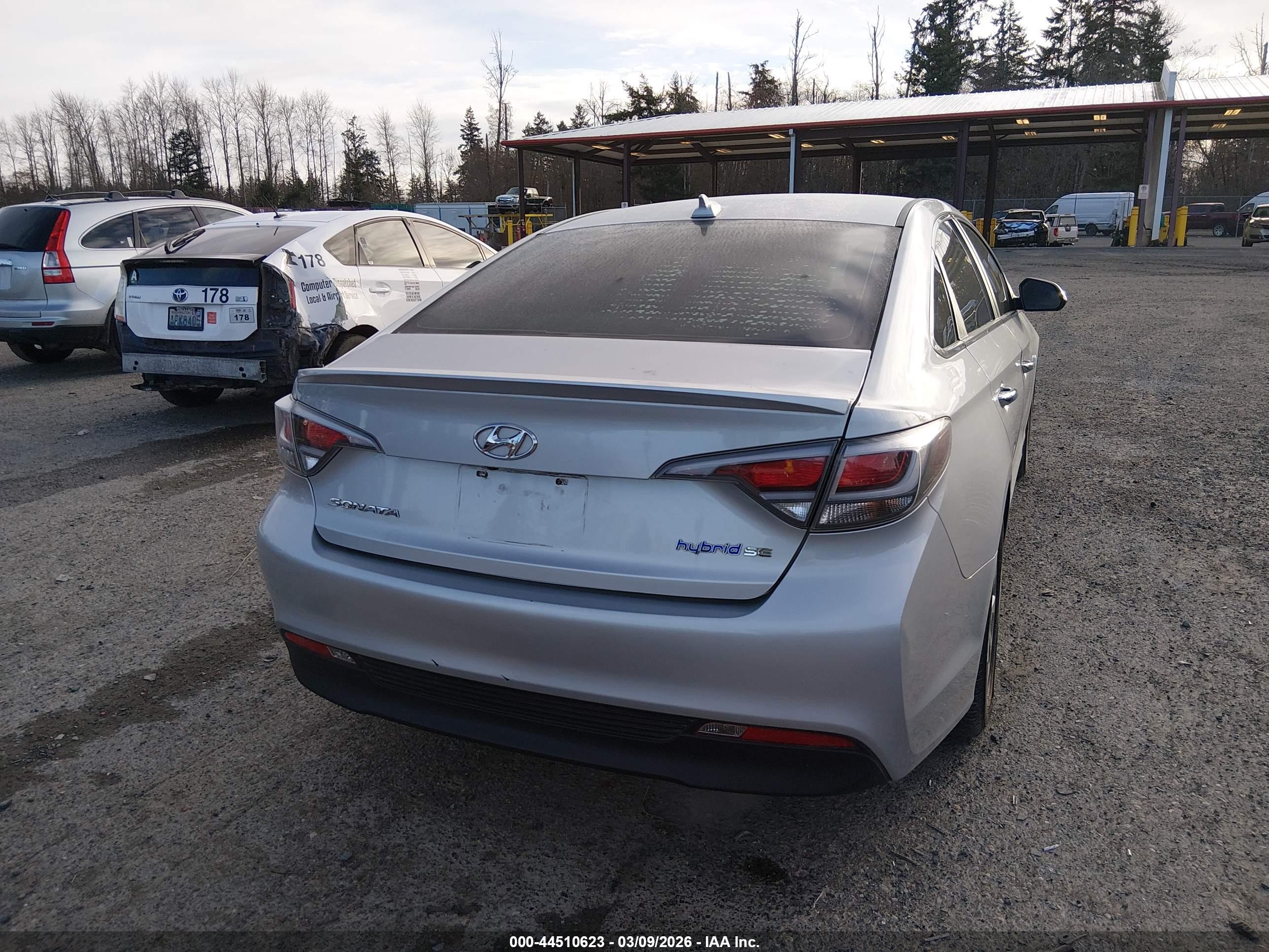 HYUNDAI SONATA image 4