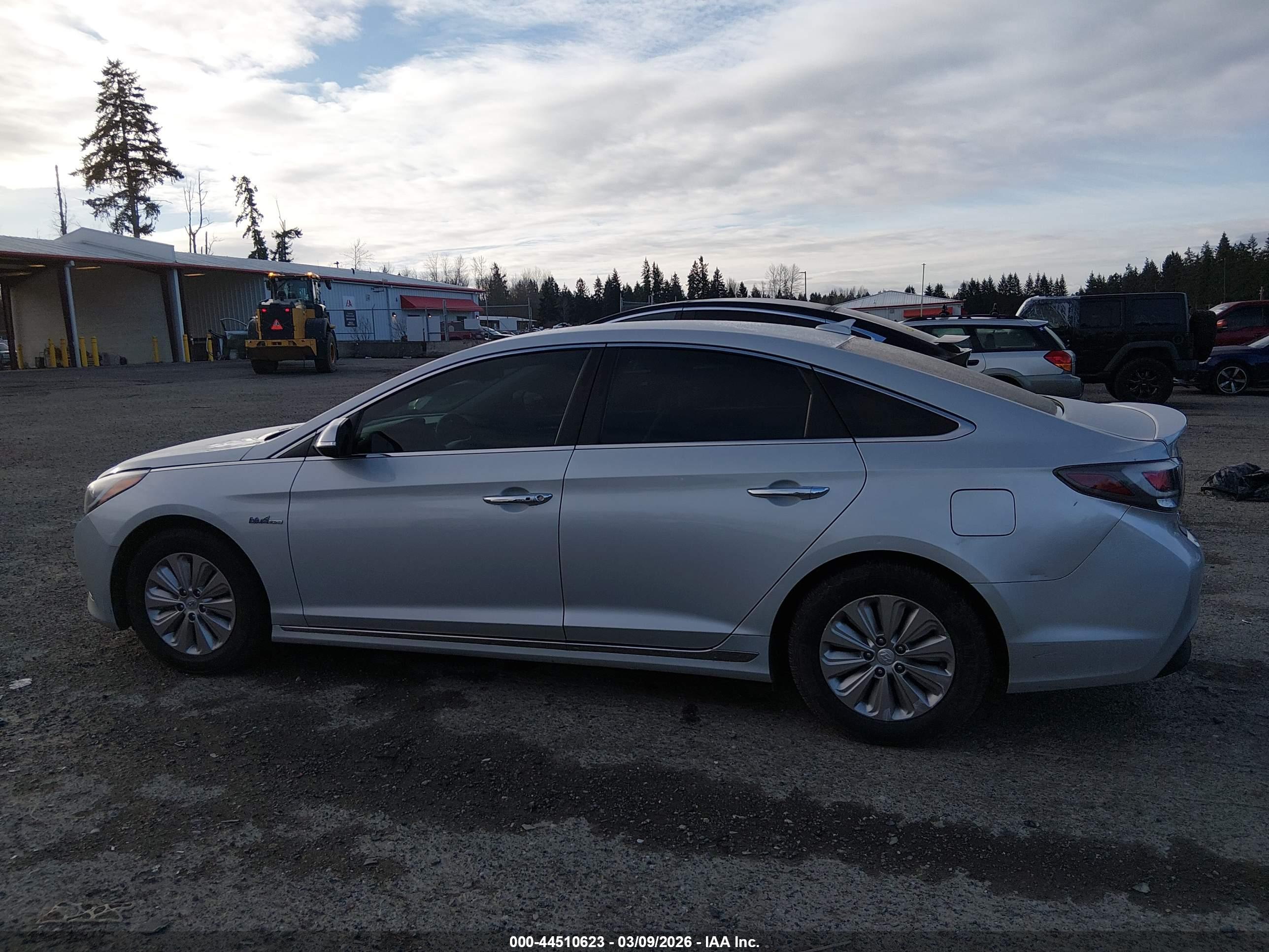 HYUNDAI SONATA image 6