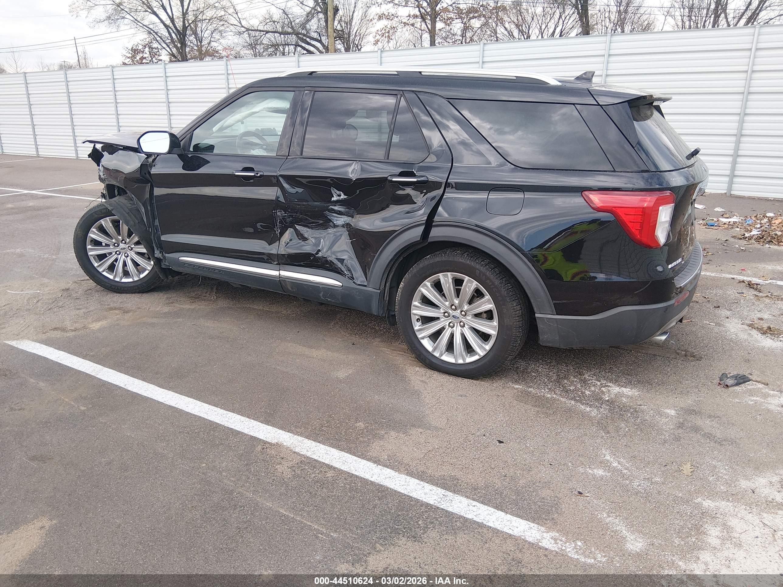 FORD EXPLORER image 3