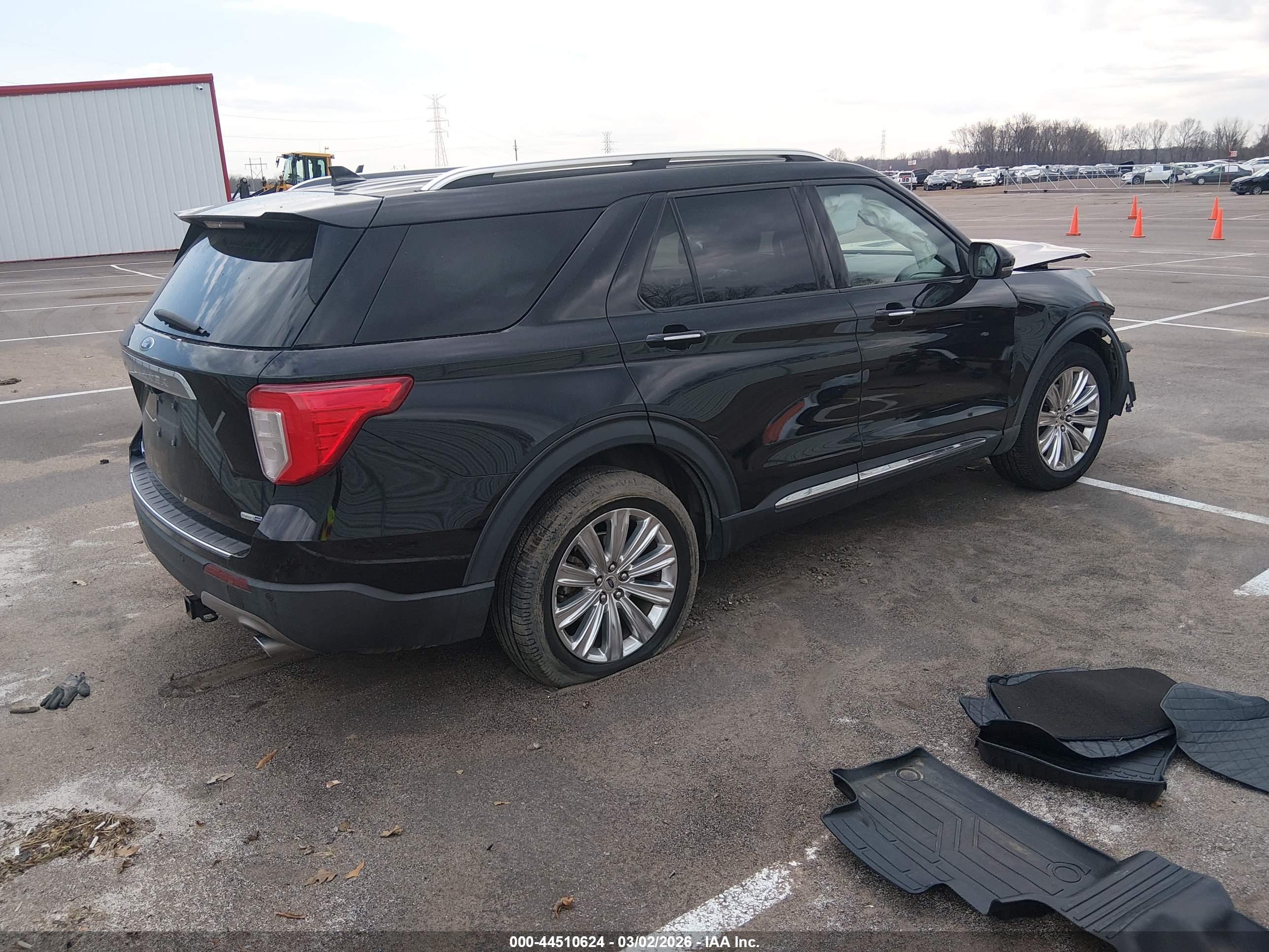 FORD EXPLORER image 4