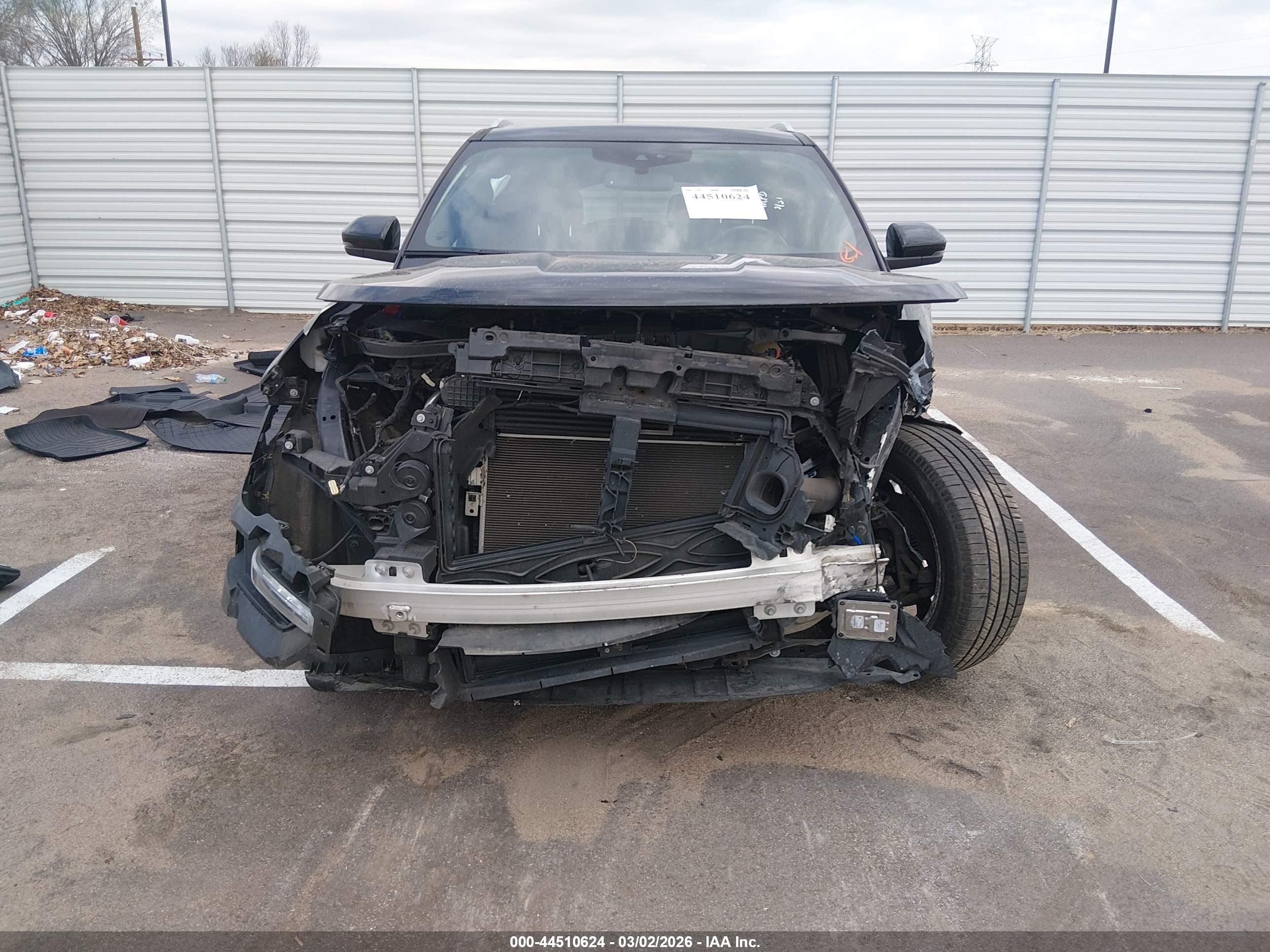FORD EXPLORER image 6