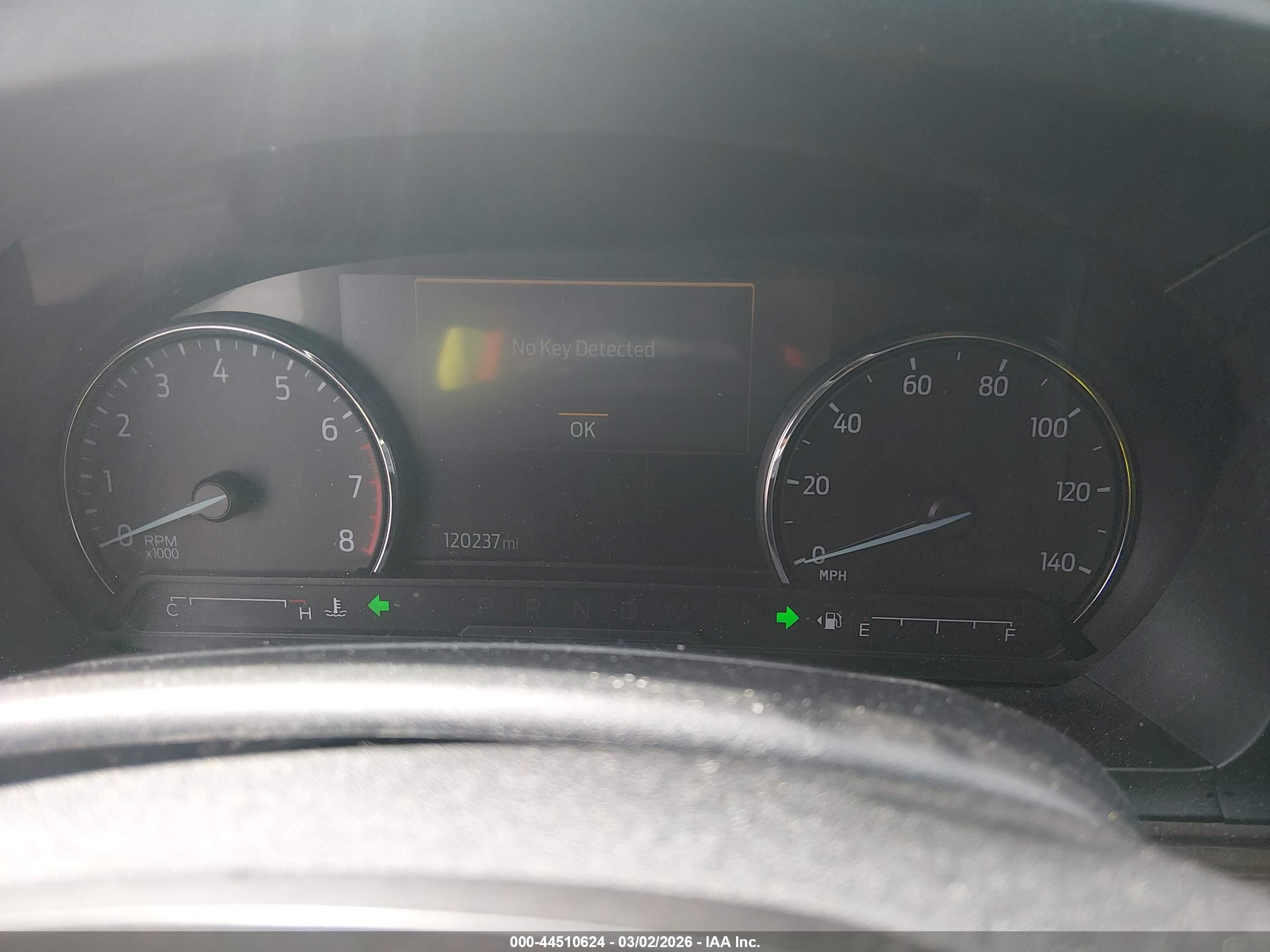 FORD EXPLORER image 7