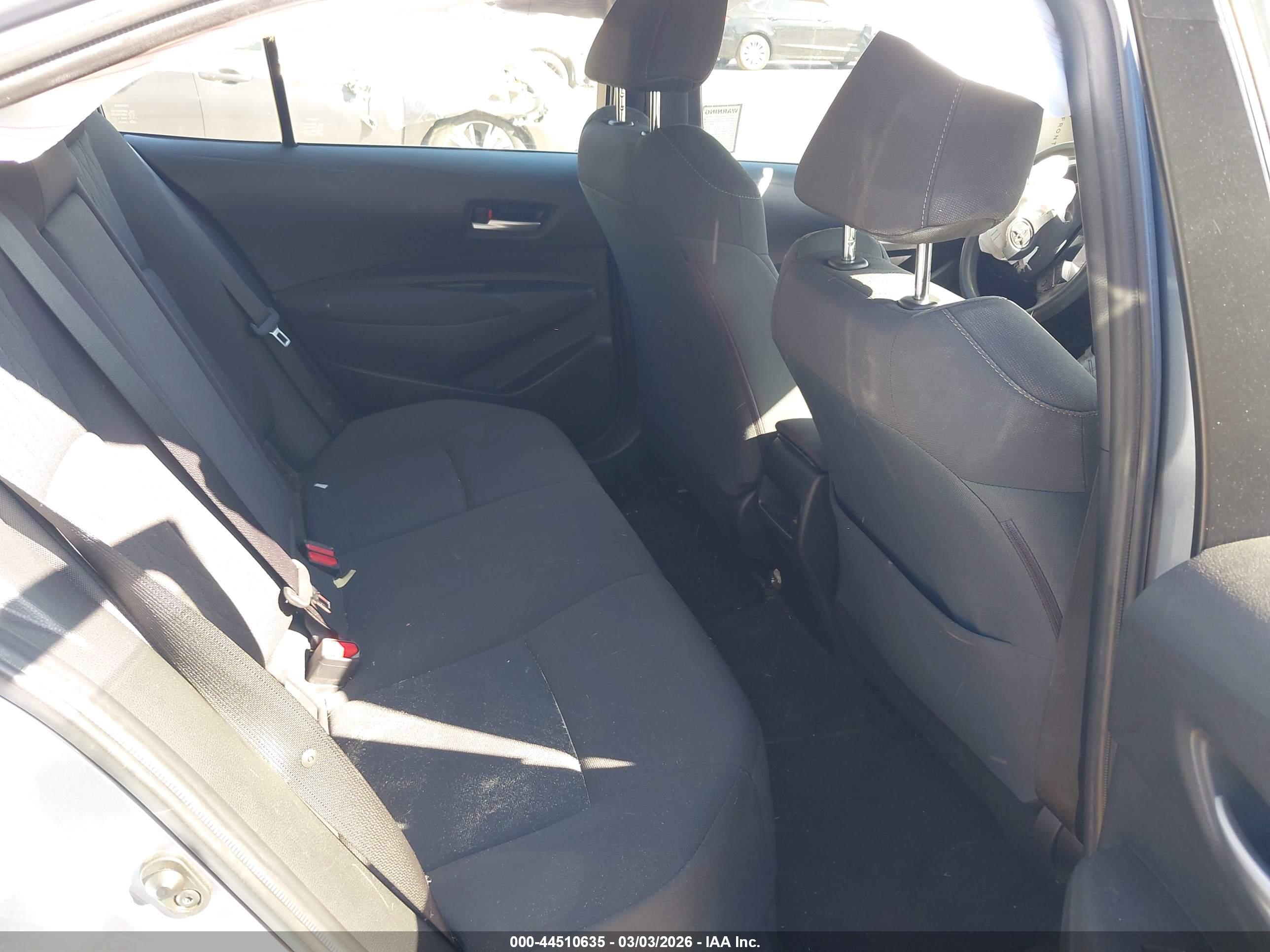 TOYOTA COROLLA image 8