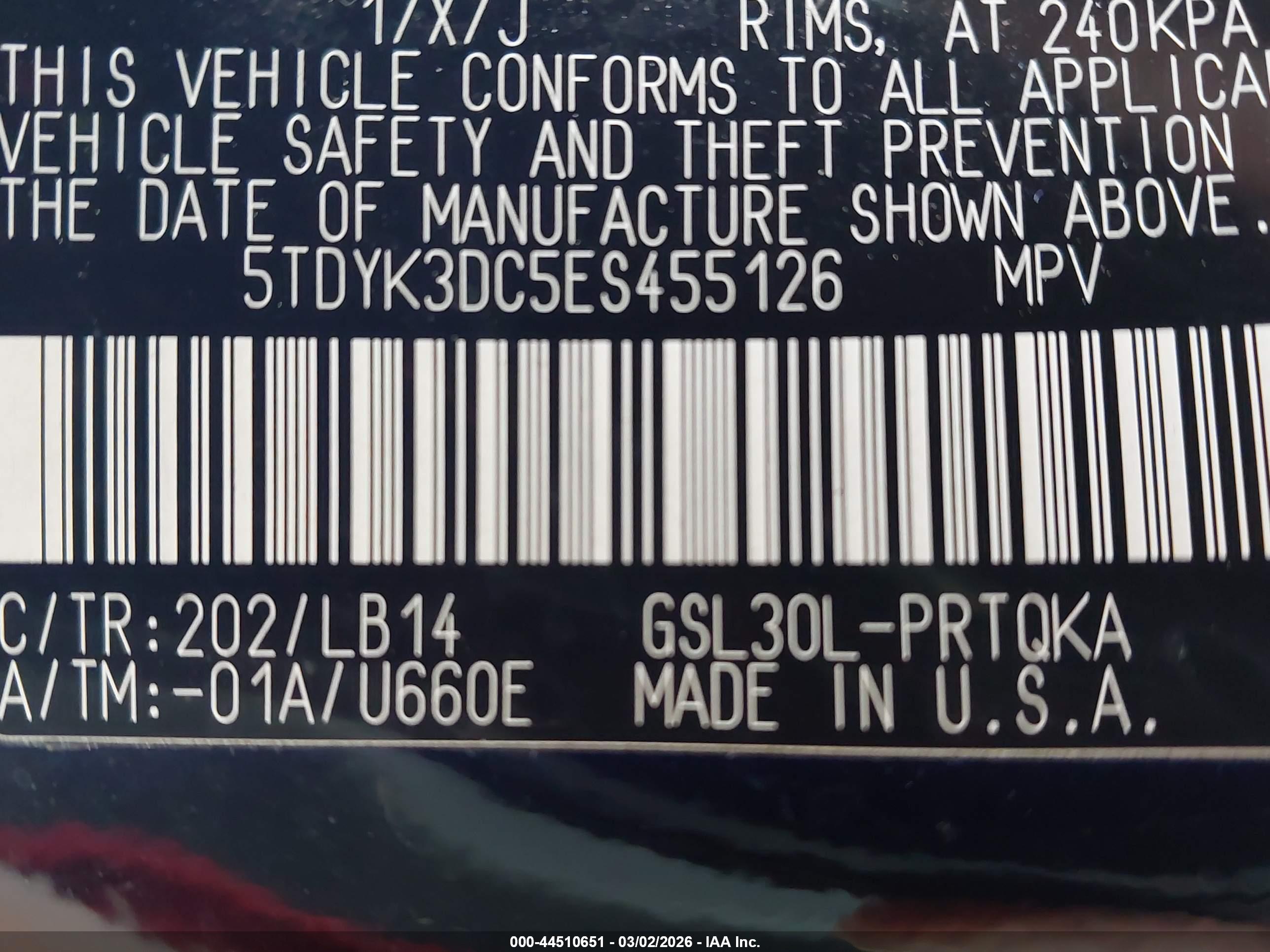 TOYOTA SIENNA image 9