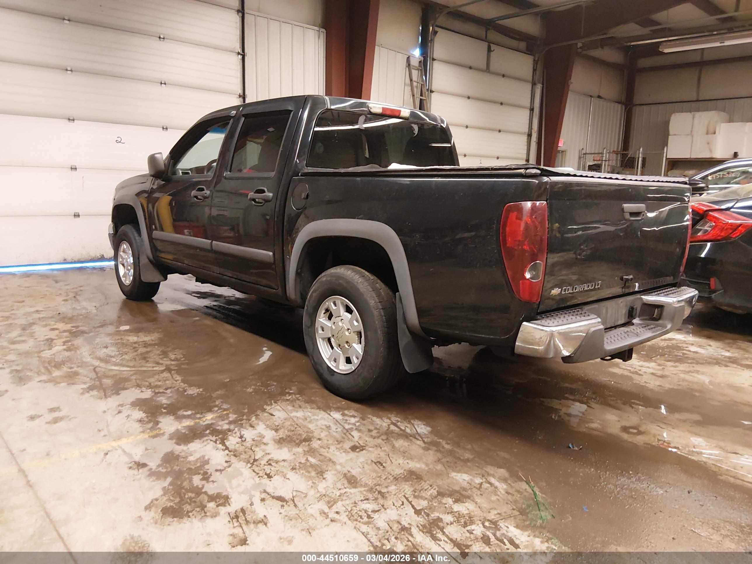 CHEVROLET COLORADO image 3
