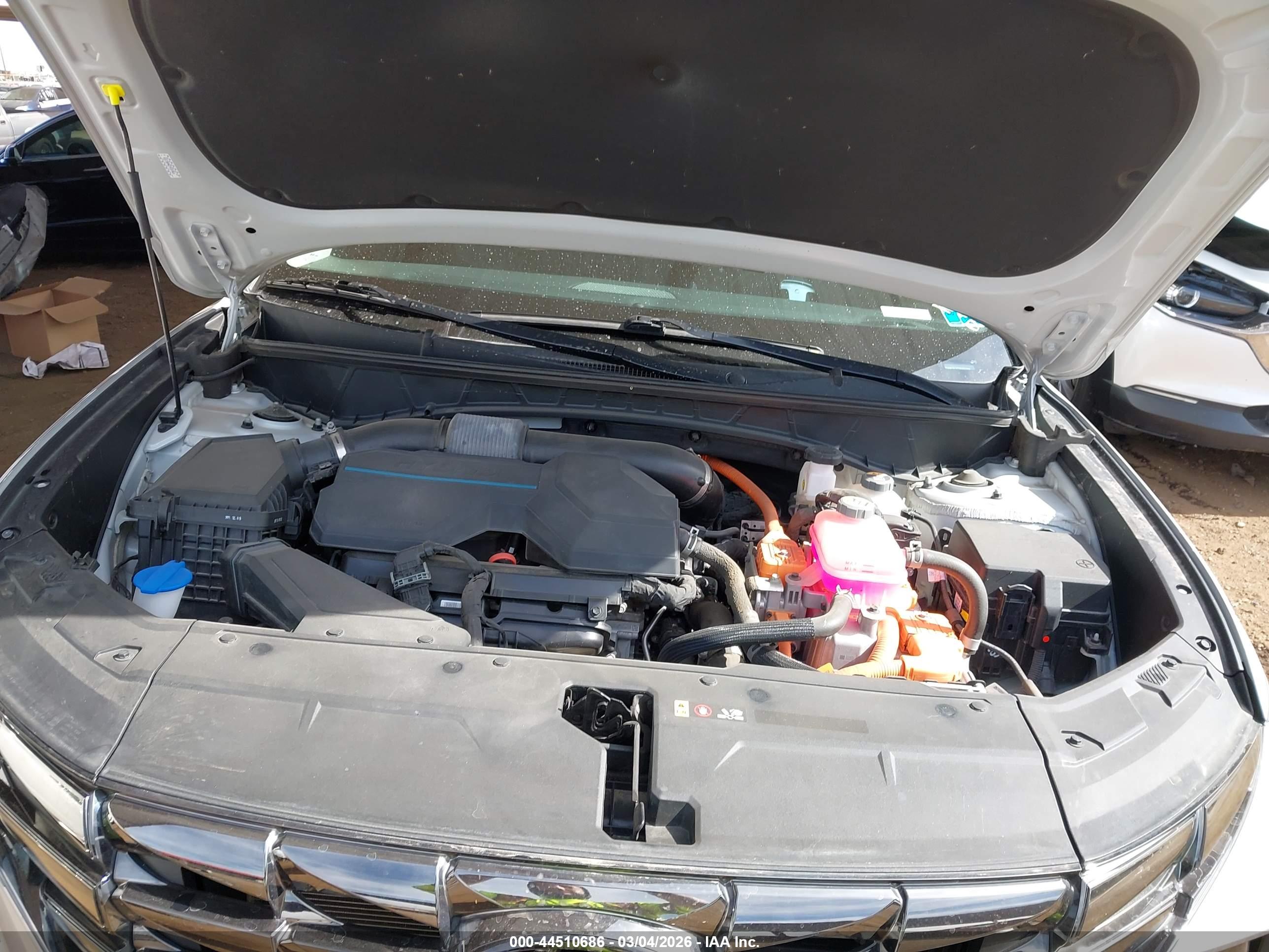 HYUNDAI TUCSON image 10