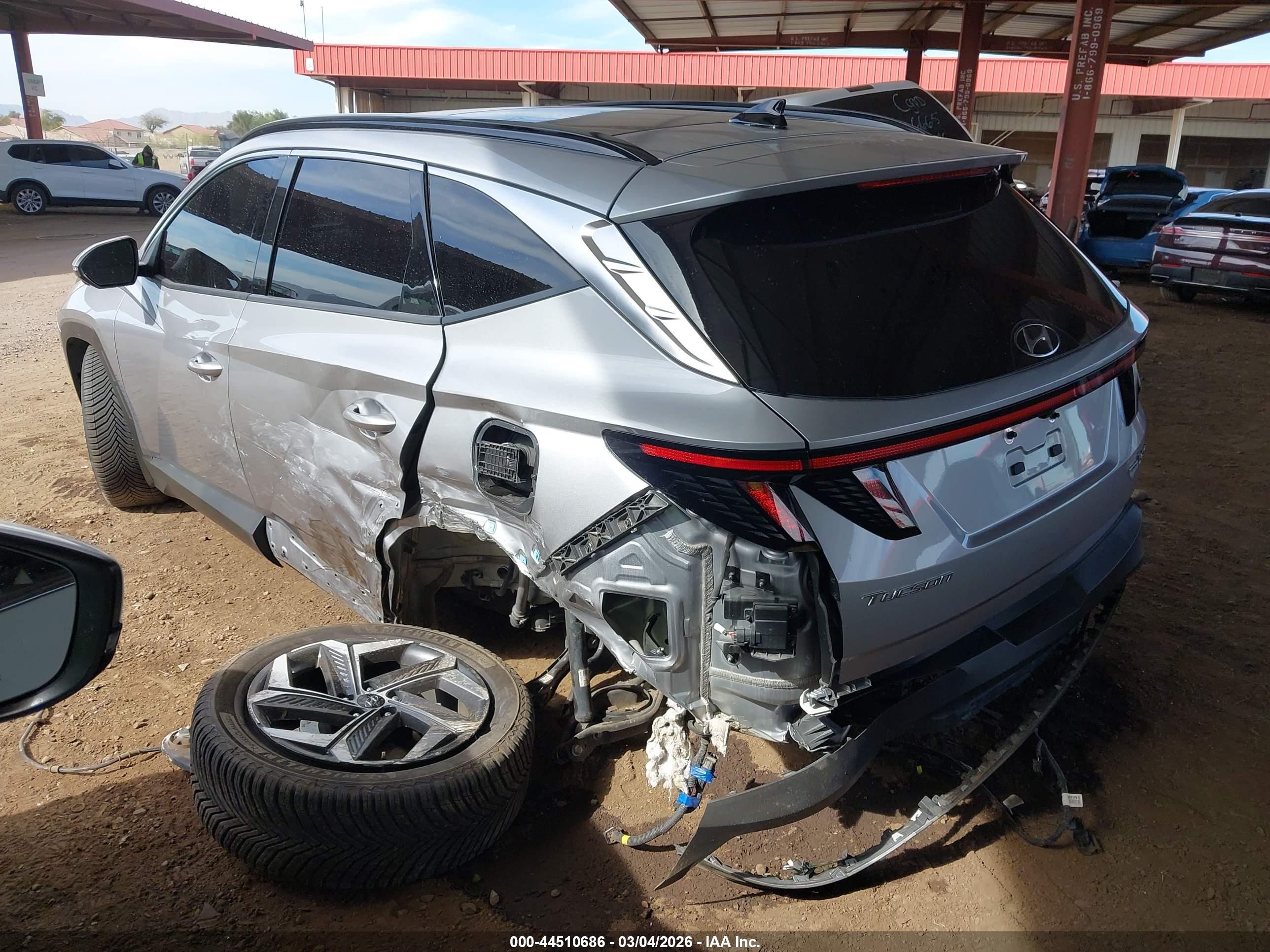 HYUNDAI TUCSON image 3