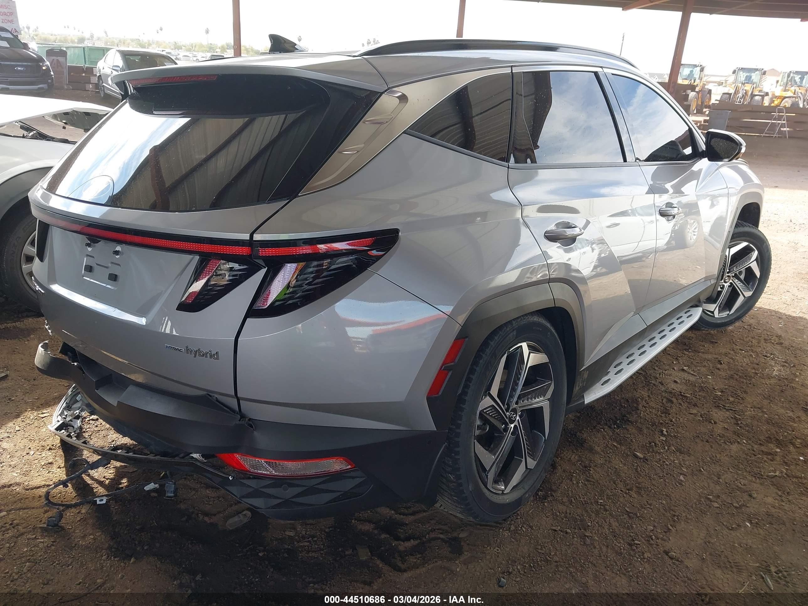 HYUNDAI TUCSON image 4