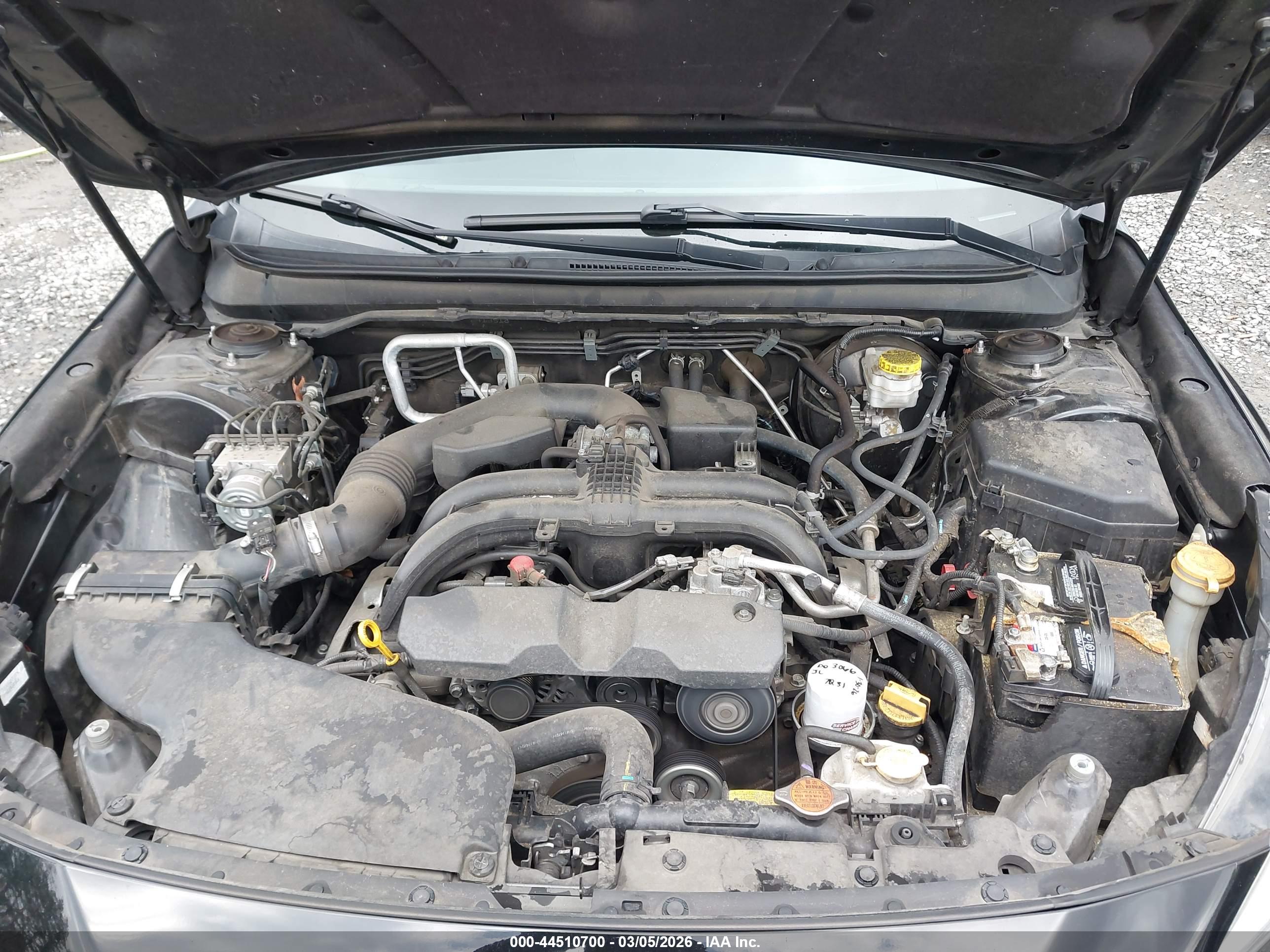 SUBARU OUTBACK image 10