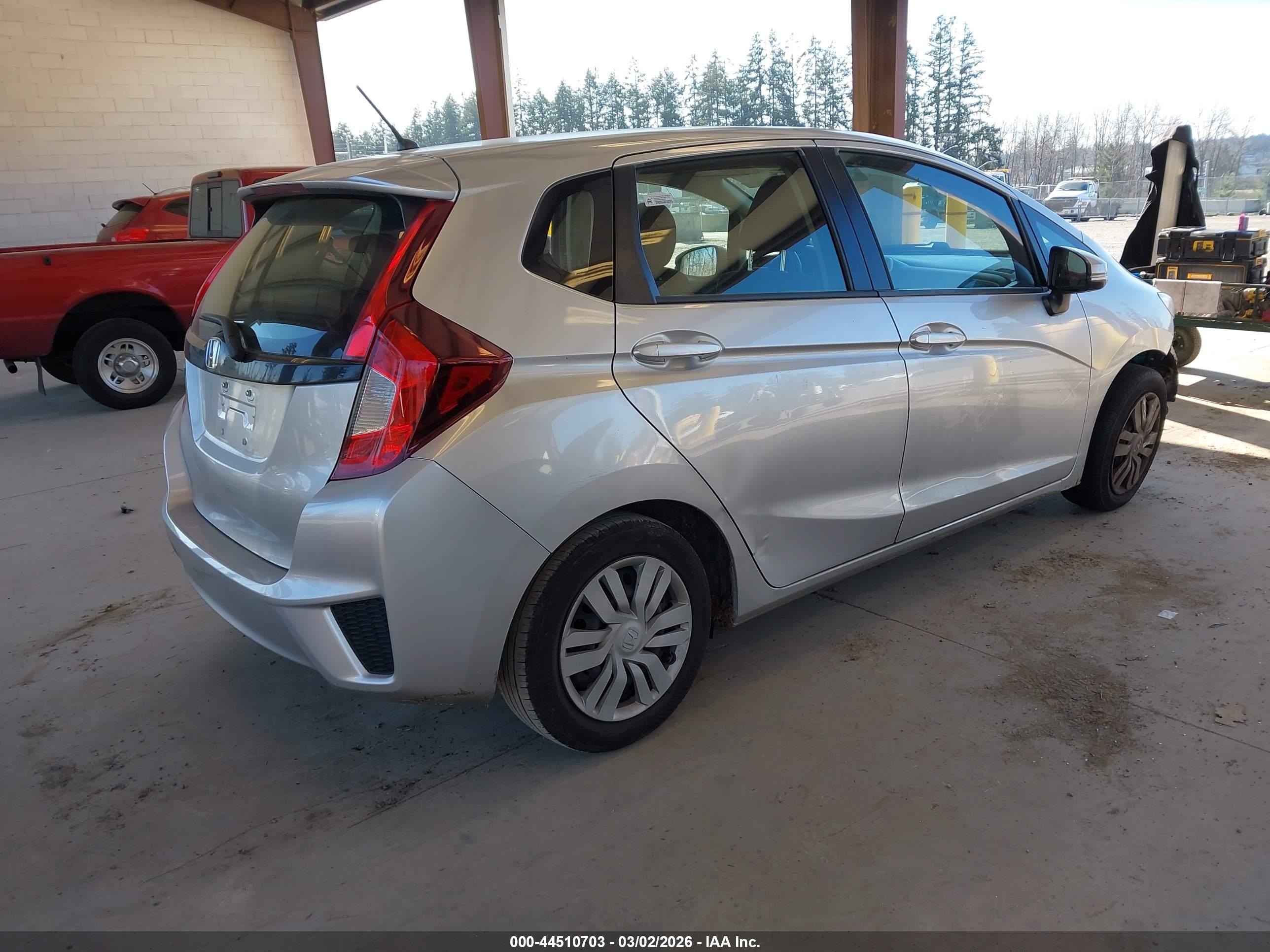HONDA FIT image 4