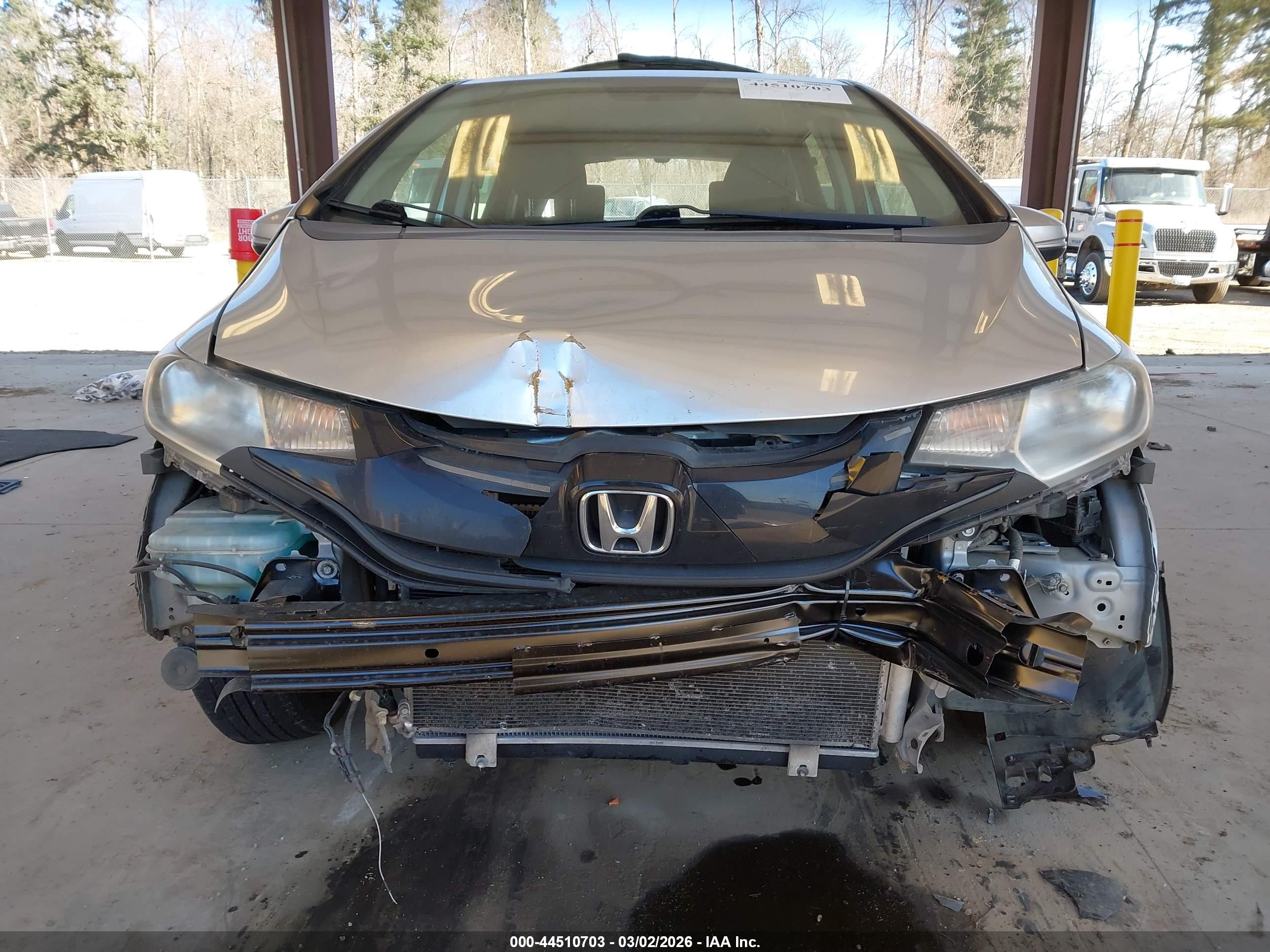 HONDA FIT image 6