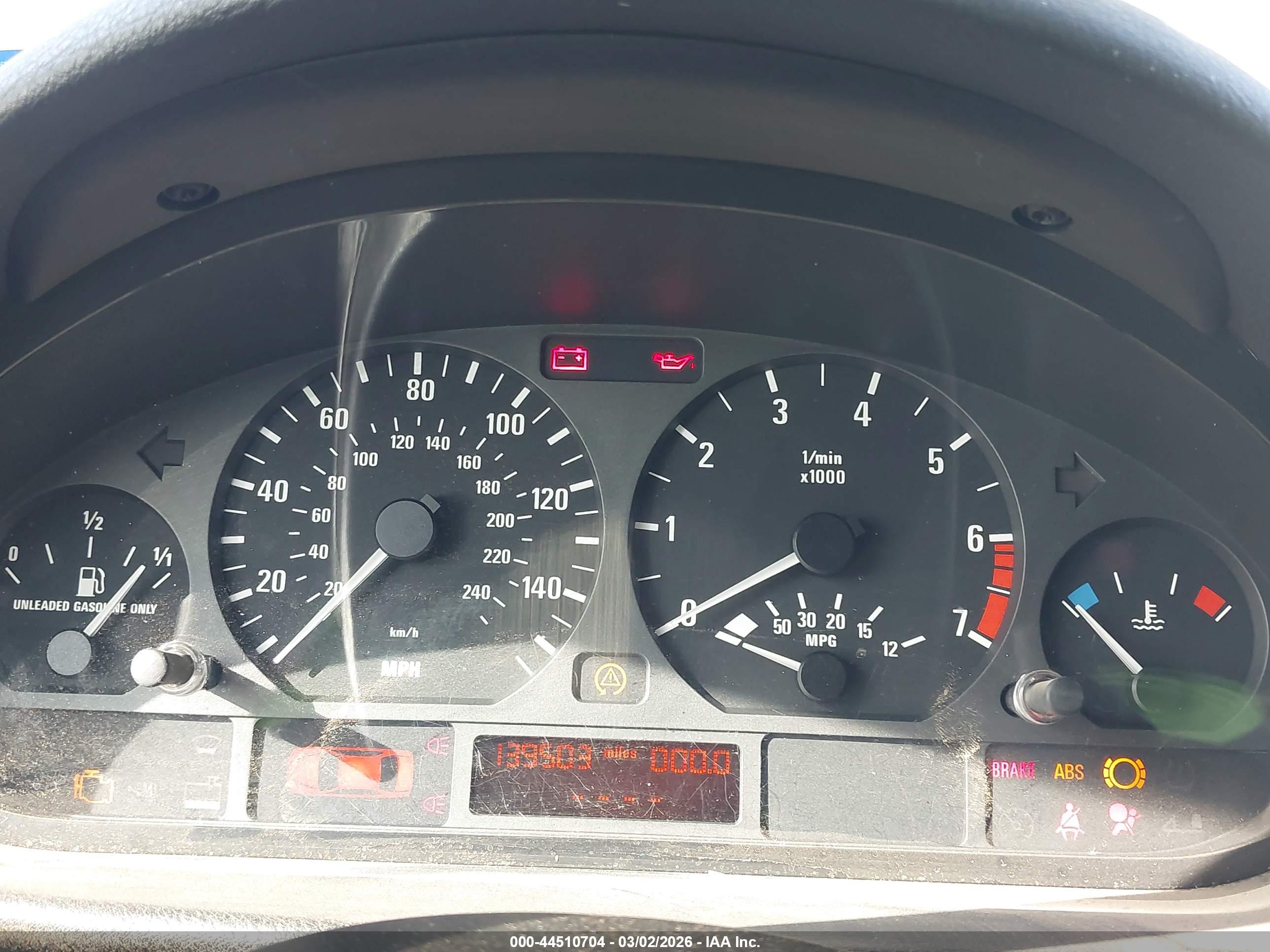 BMW 323I image 7