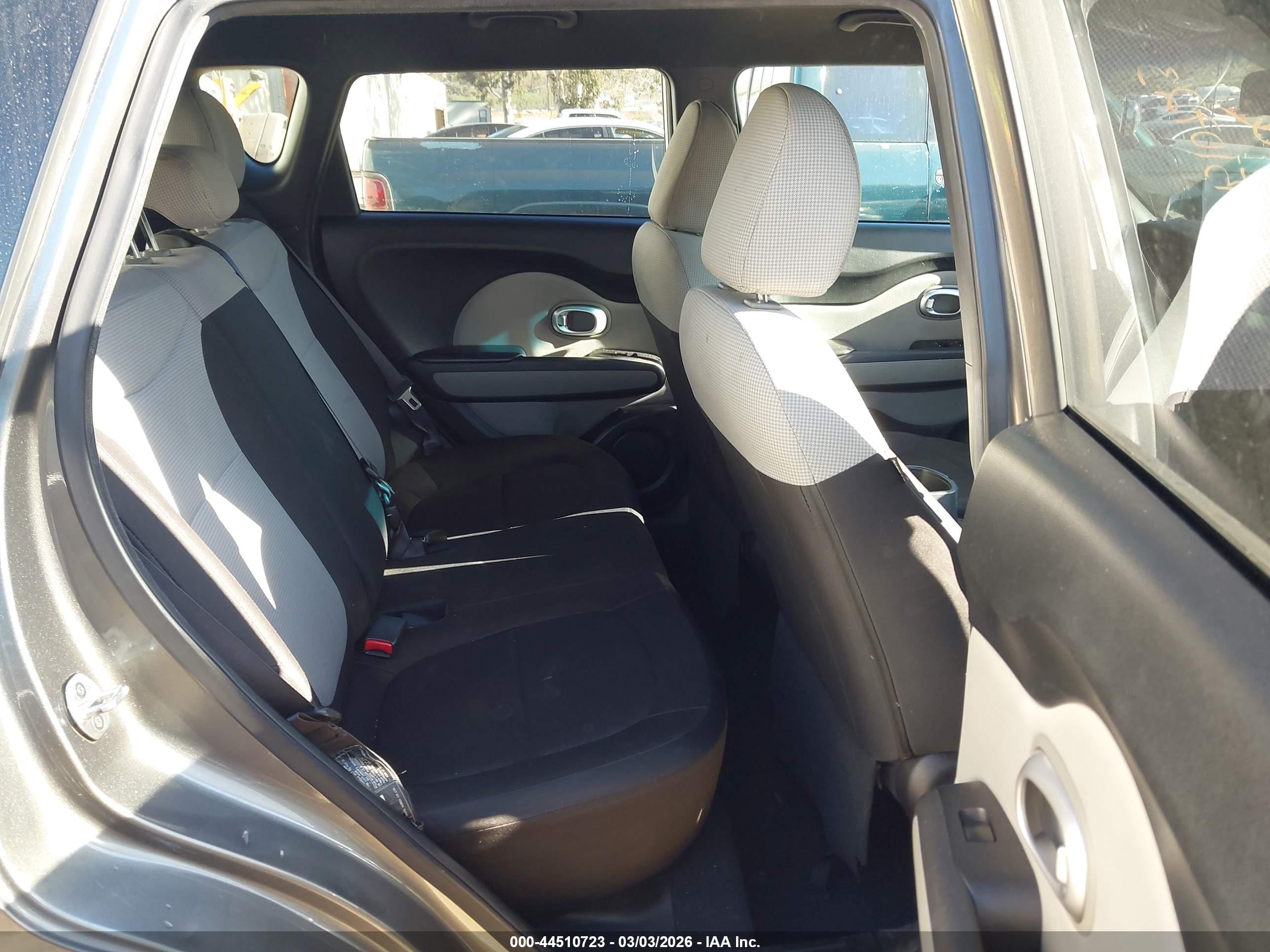 KIA SOUL image 8