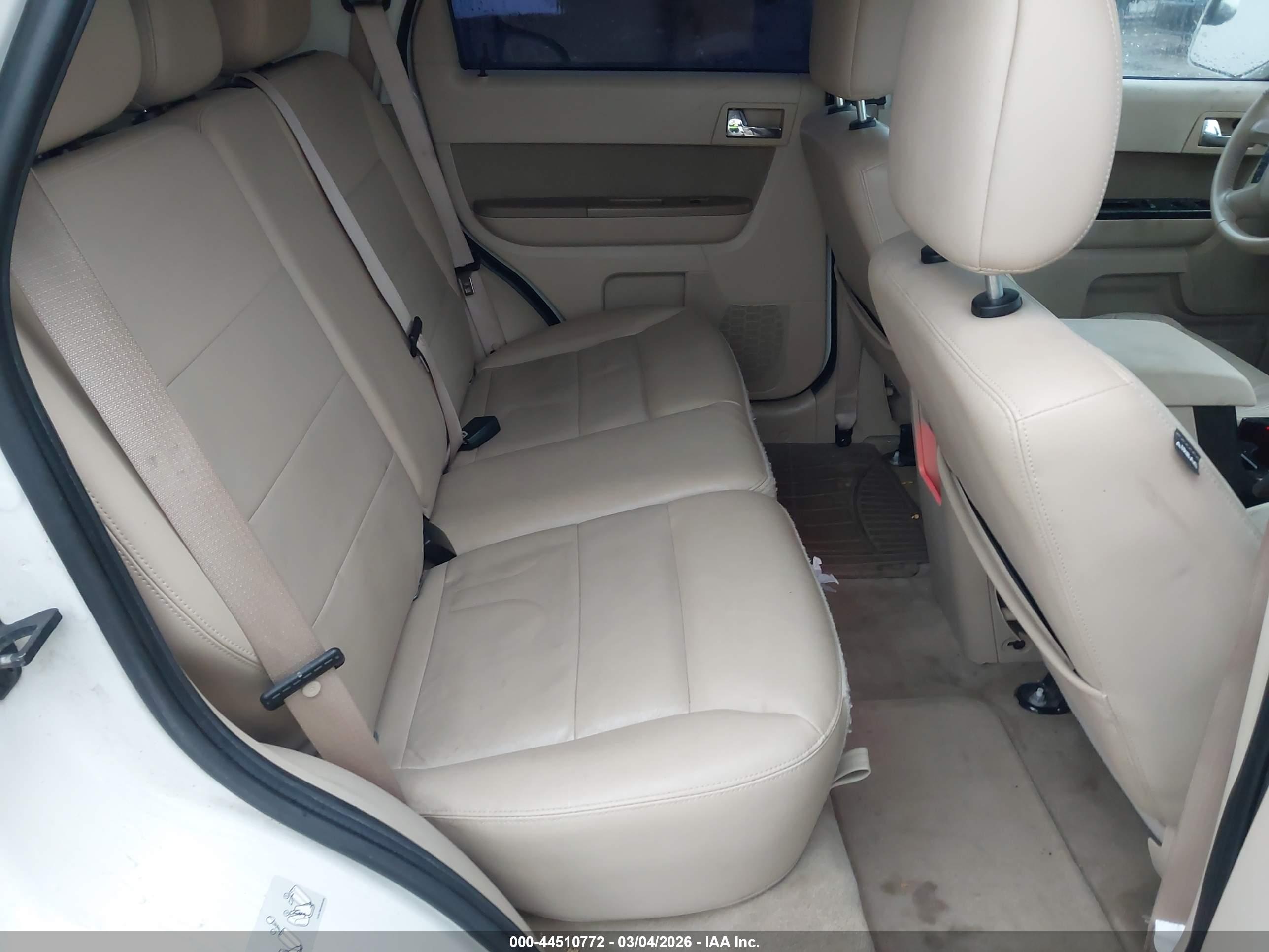 FORD ESCAPE image 8
