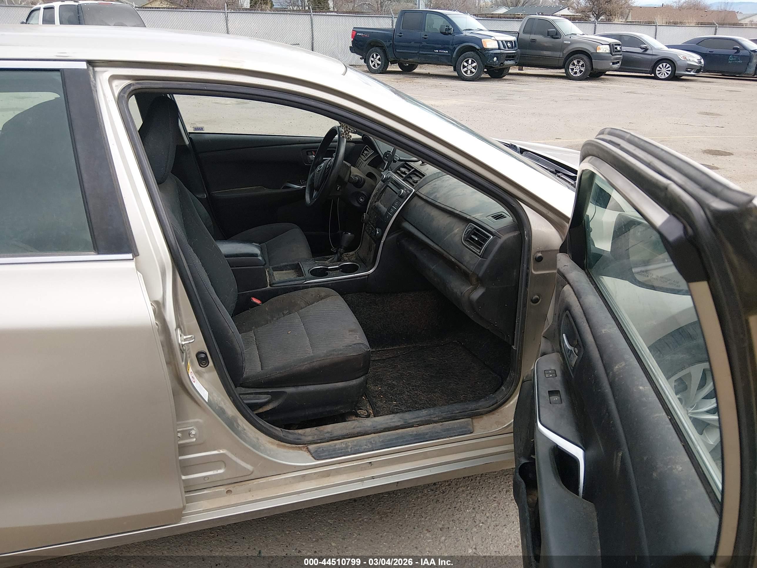 TOYOTA CAMRY image 5