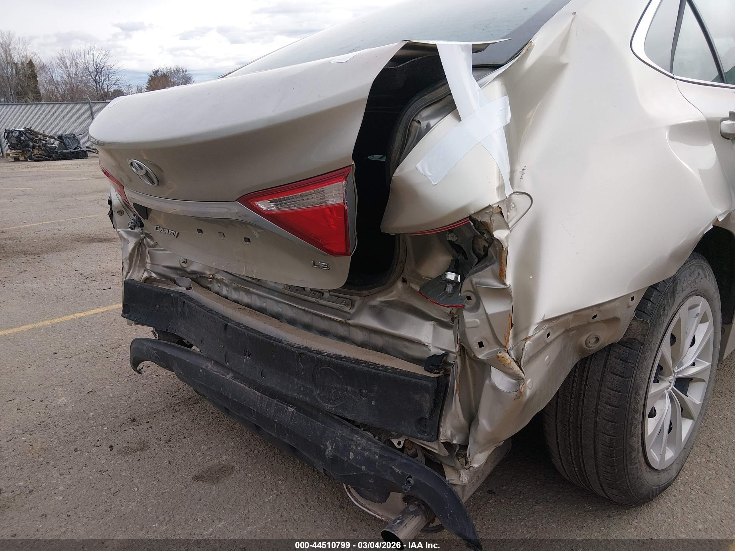 TOYOTA CAMRY image 6