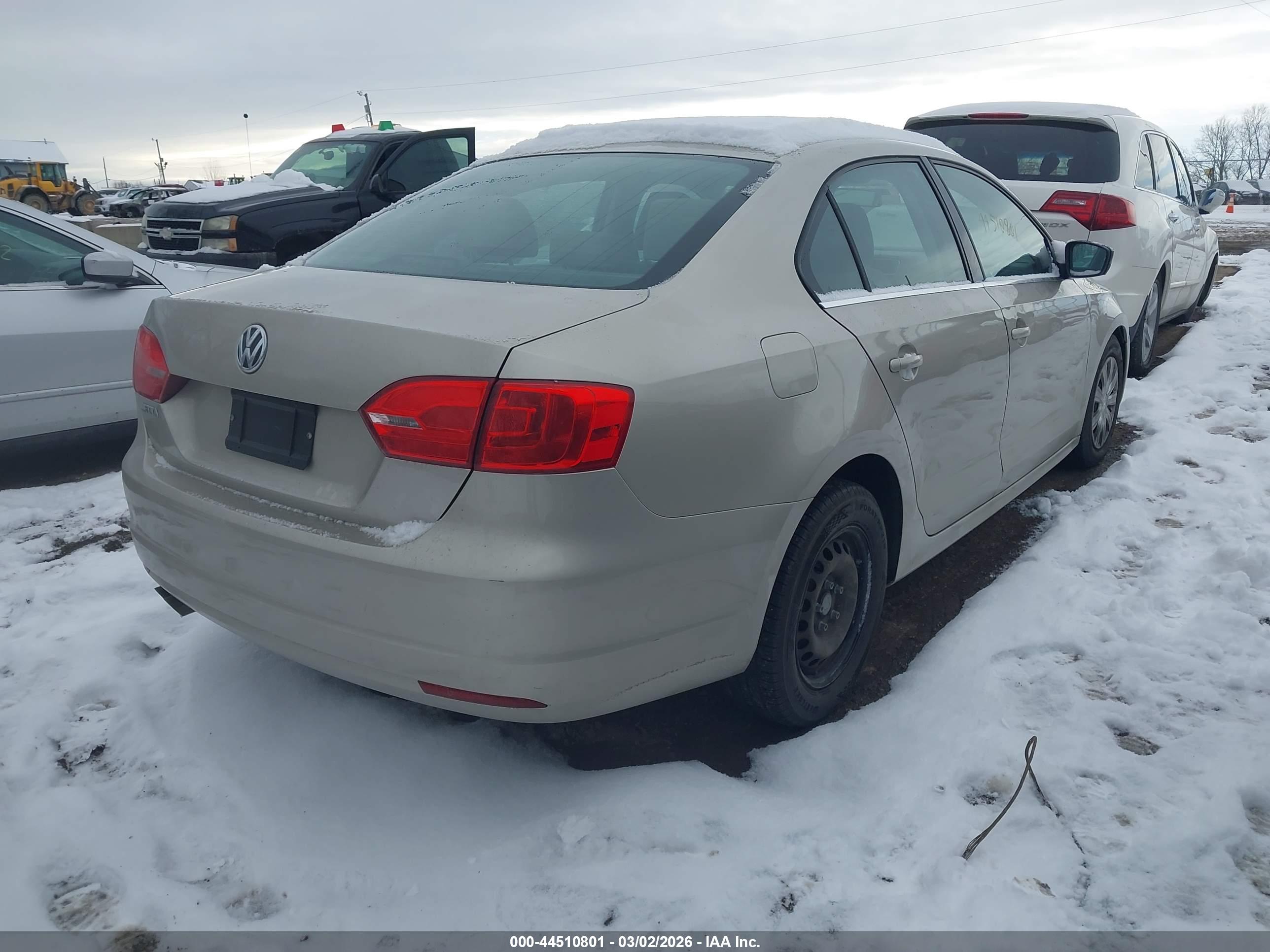 VOLKSWAGEN JETTA image 4