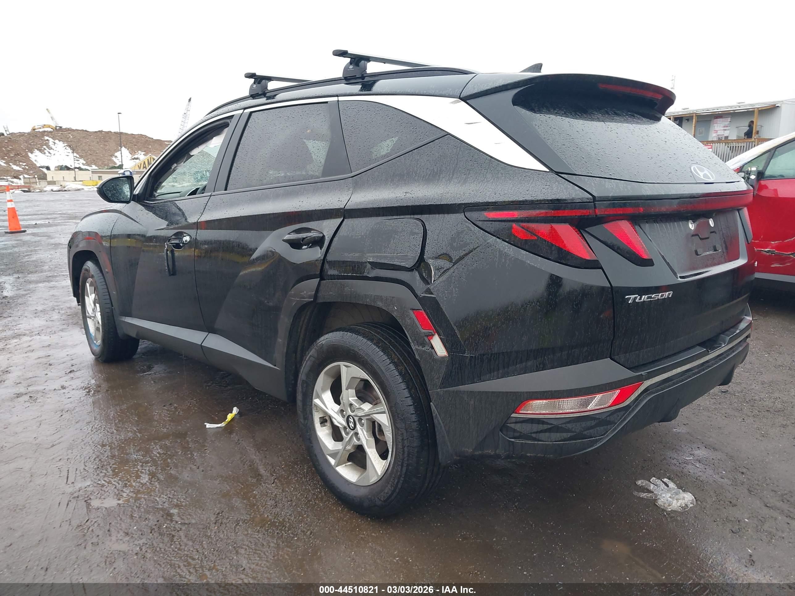HYUNDAI TUCSON image 3