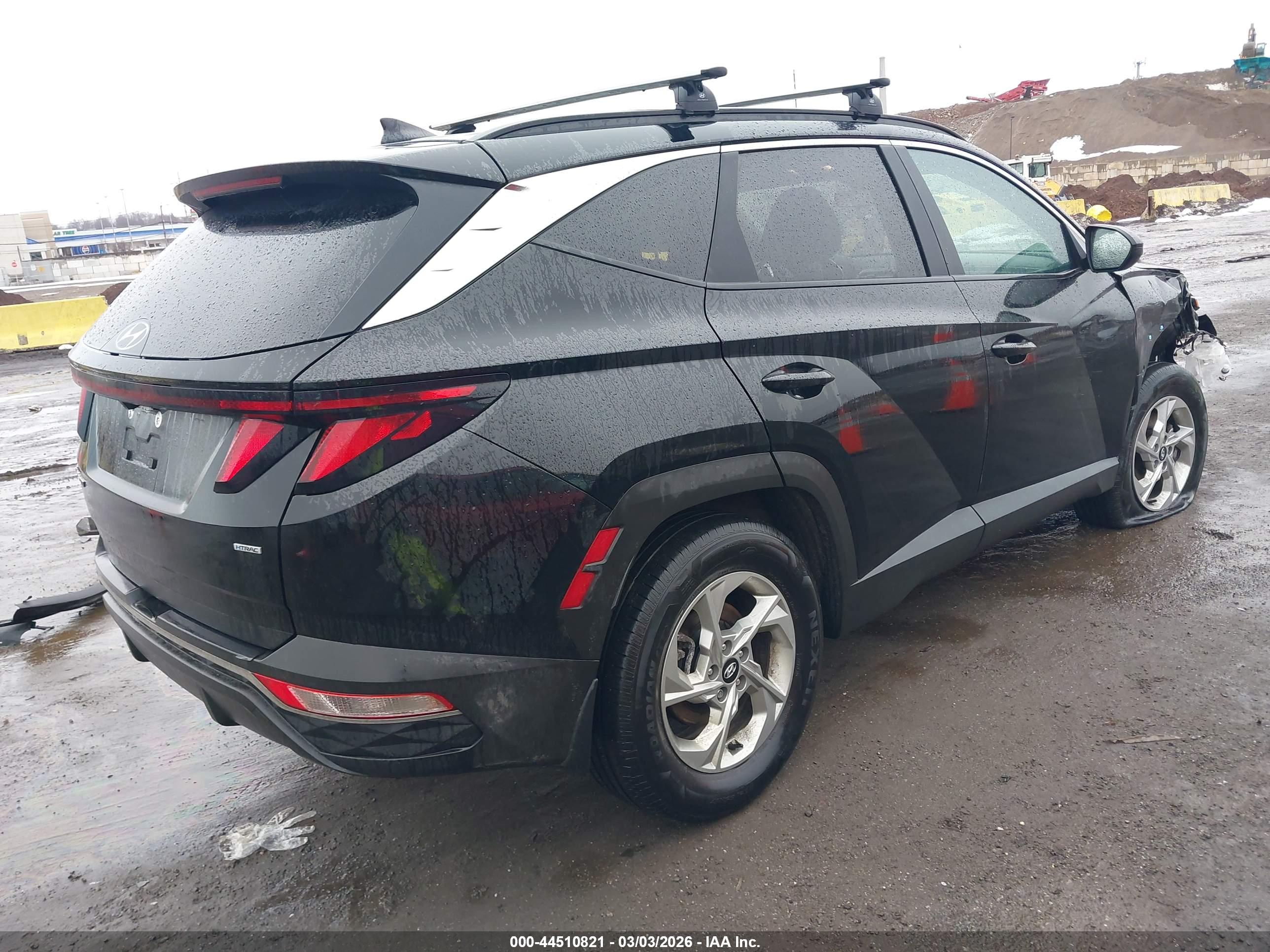 HYUNDAI TUCSON image 4